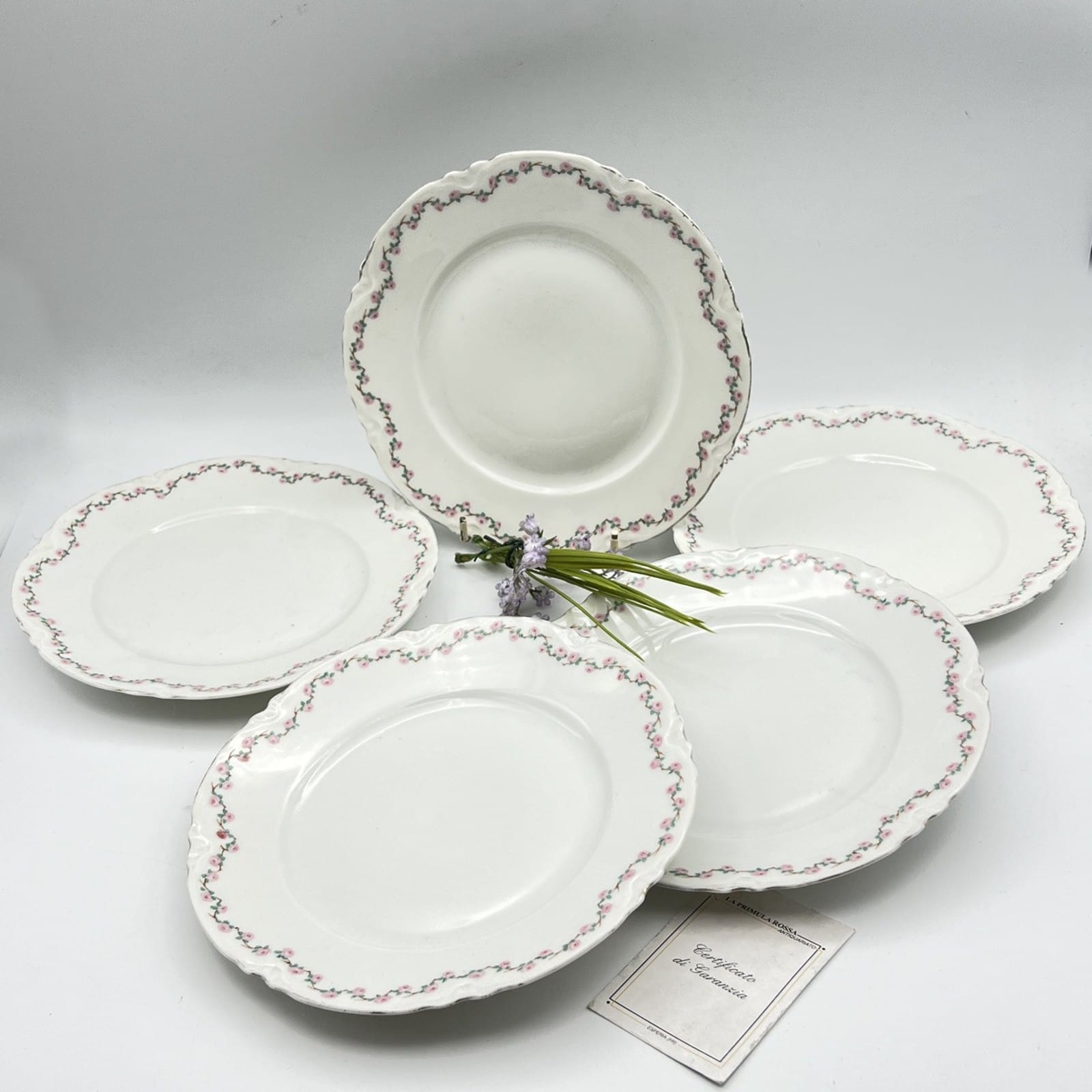 Richard Ginori Set di 4 piatti antichi bianchi servizio in porcellana anni 30 Categoria  Piatti e Piattini