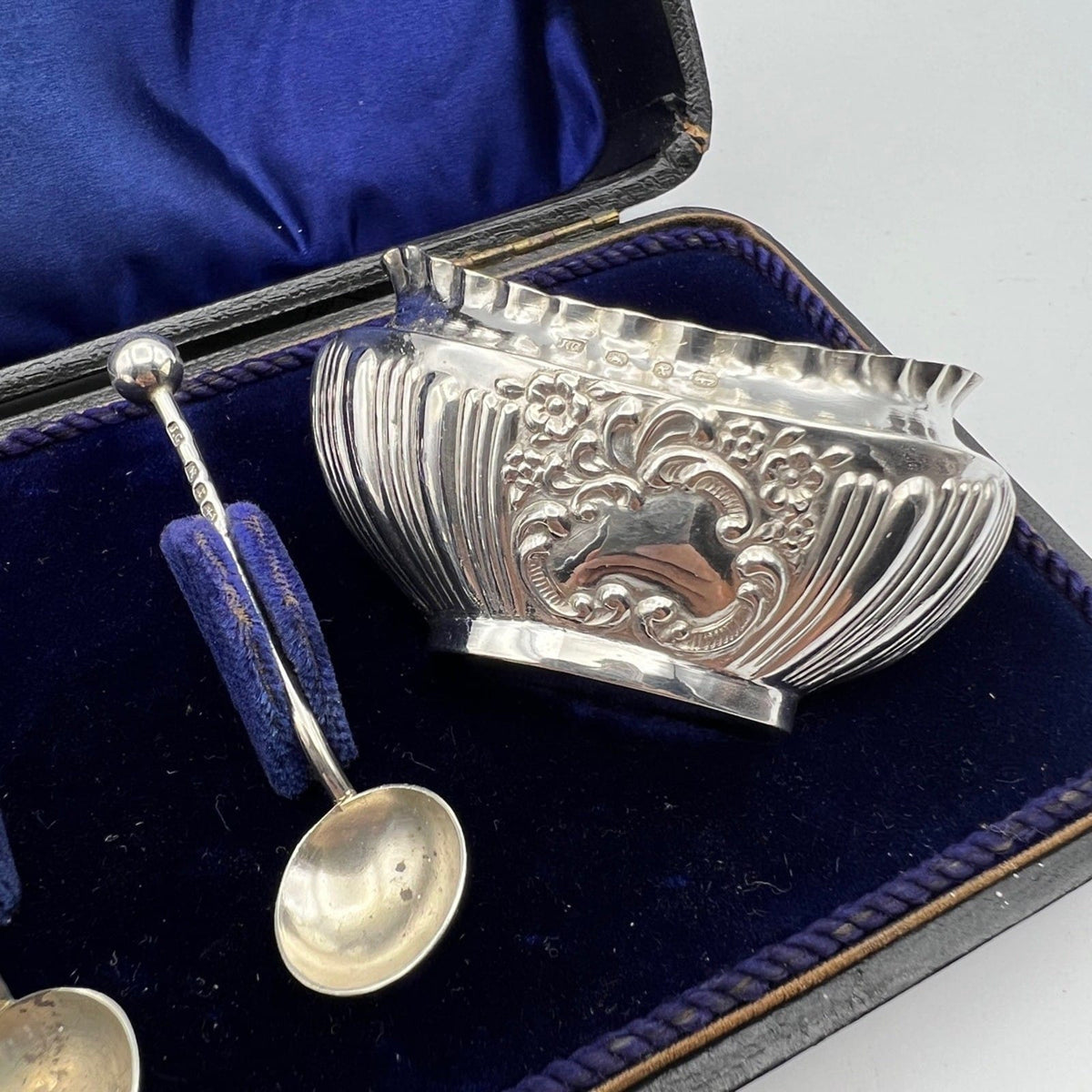 Saliere in Argento antico Set saliere sterling silver da tavola dì Epoca 1897 Categoria  Sheffield & Argento