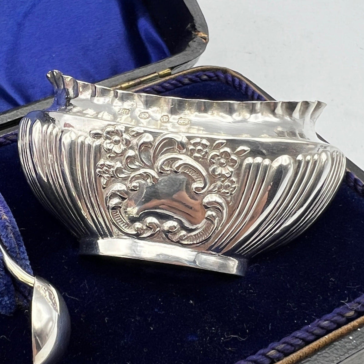Saliere in Argento antico Set saliere sterling silver da tavola dì Epoca 1897 Categoria  Sheffield & Argento