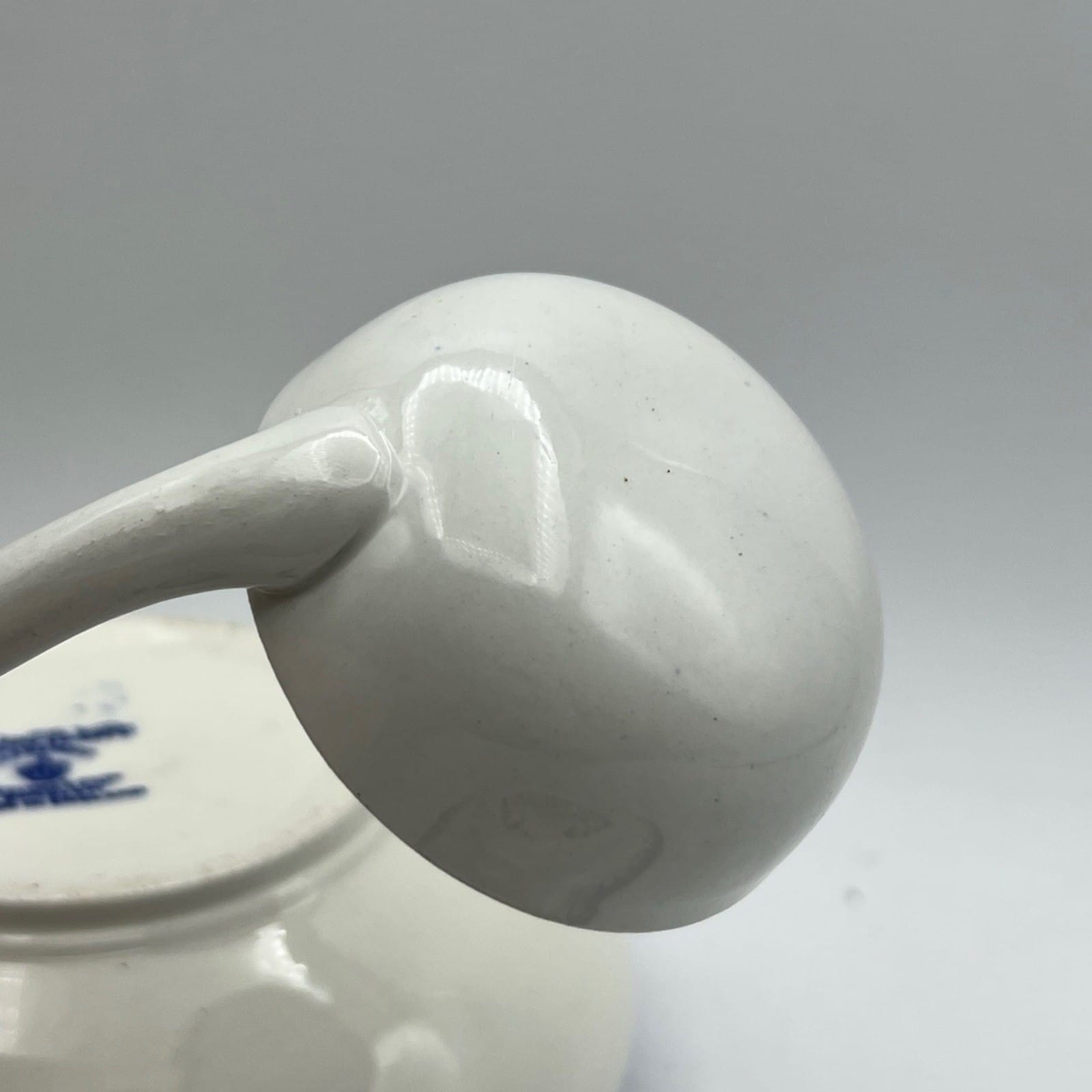 Salsiera antica inglese in ceramica con coperchio e mestolo vecchia zuppiera Categoria  Zuppiere