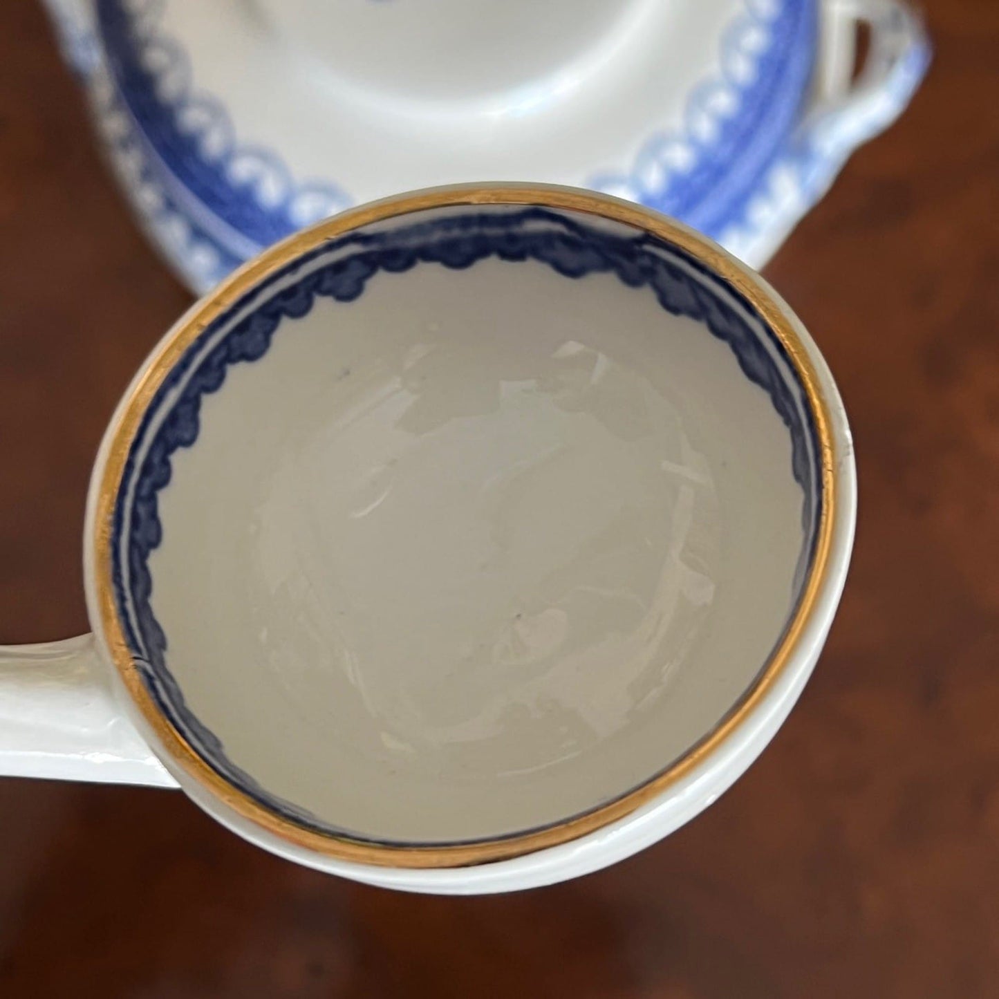 Salsiera antica inglese in ceramica con coperchio e mestolo vecchia zuppiera Categoria  Zuppiere