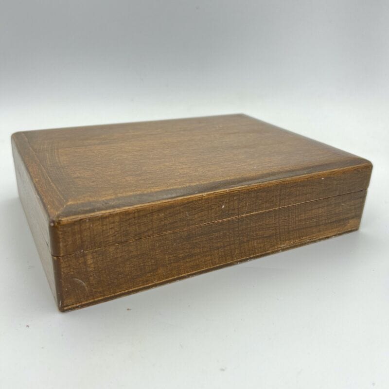 Scatola antica in legno da scrivania ufficio cofanetto portaoggetti epoca 900 Categoria  Scatole in legno