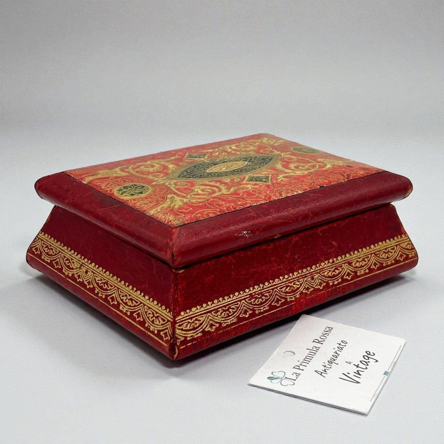 Scatola antica in pelle rossa da scrivania scatolina porta oggetti portagioie Categoria  Vari