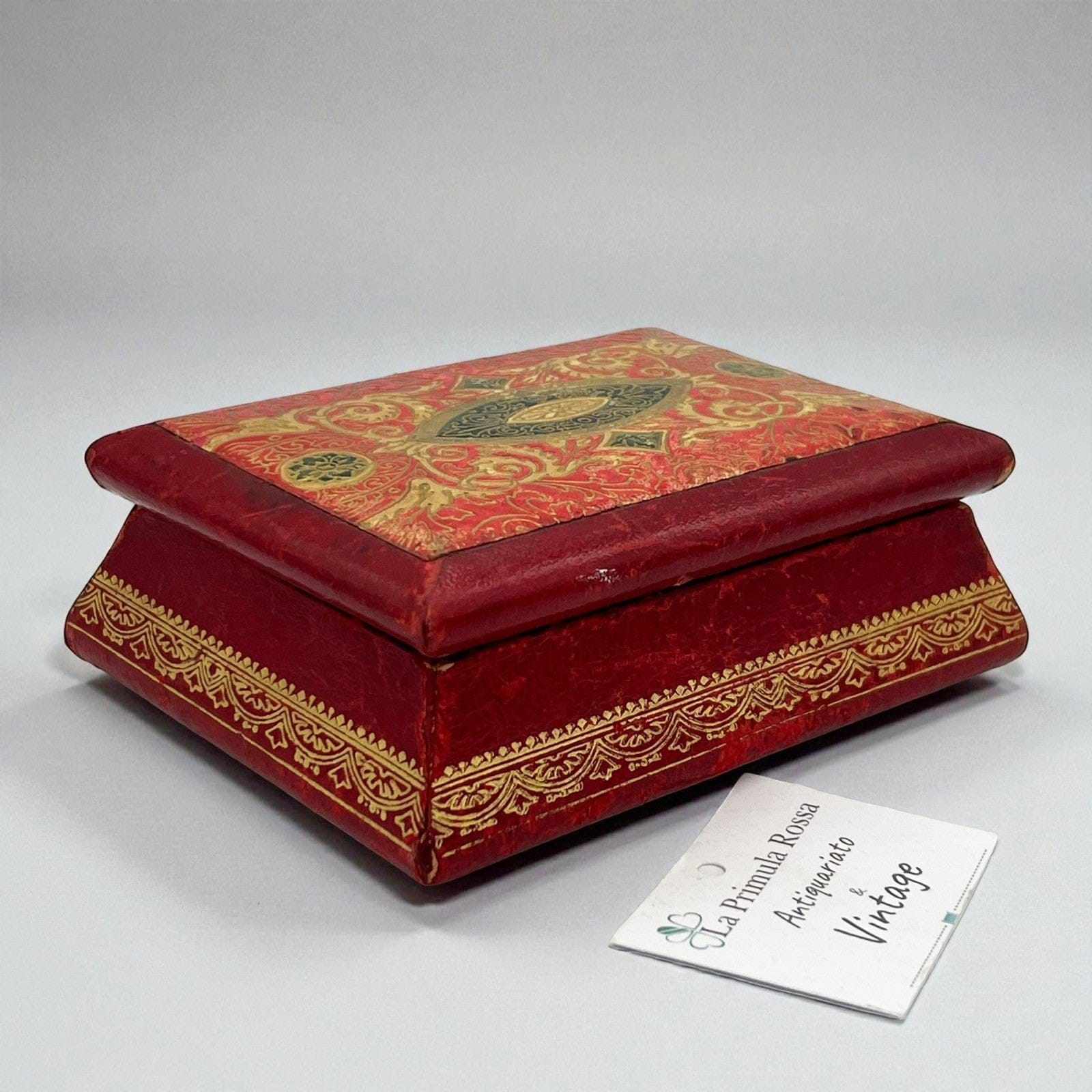 Scatola antica in pelle rossa da scrivania scatolina porta oggetti portagioie Categoria  Vari