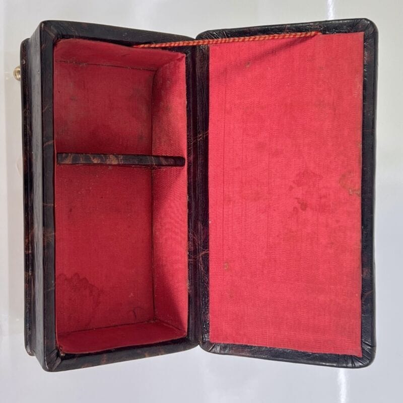 Scatola cofanetto antica in legno e pelle portagioie scatolina porta oggetti '50 Categoria  Scatole in legno
