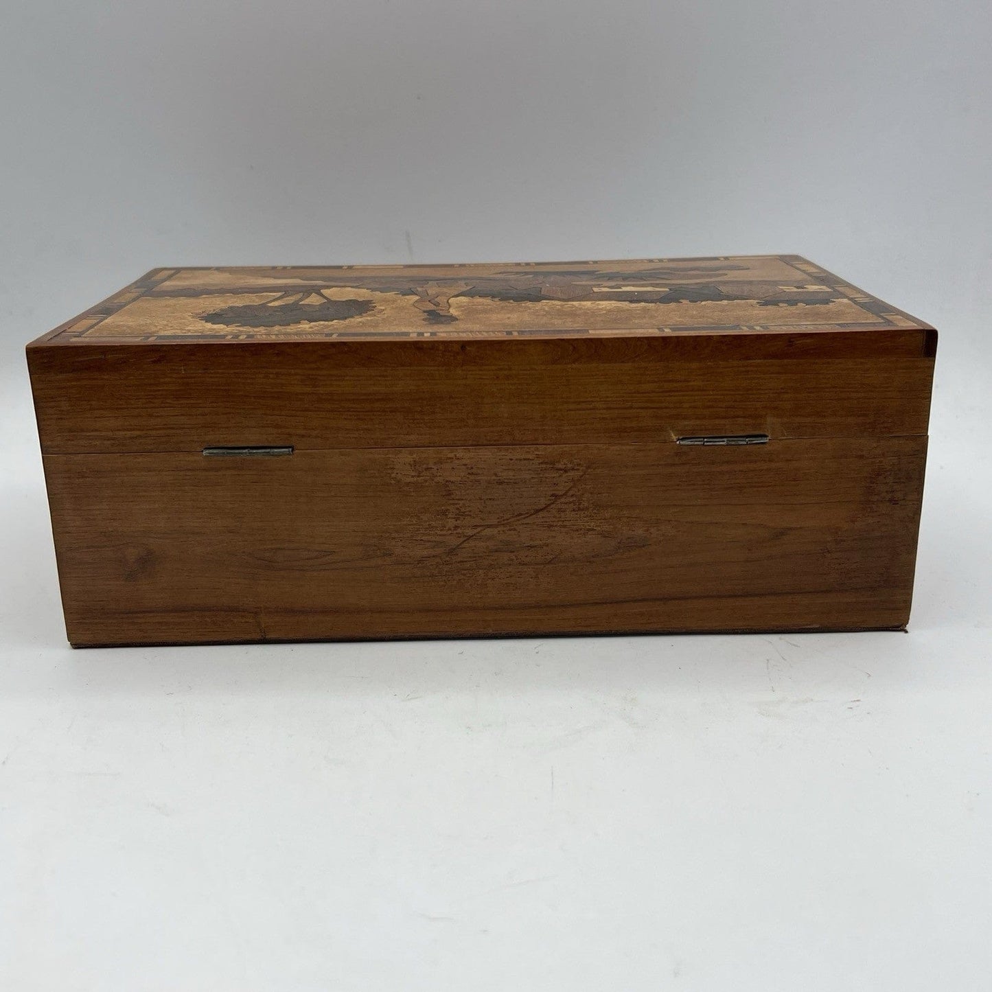 Scatola cofanetto antica in legno intarsiata portagioie oggetti per scrivania Categoria  Scatole in legno