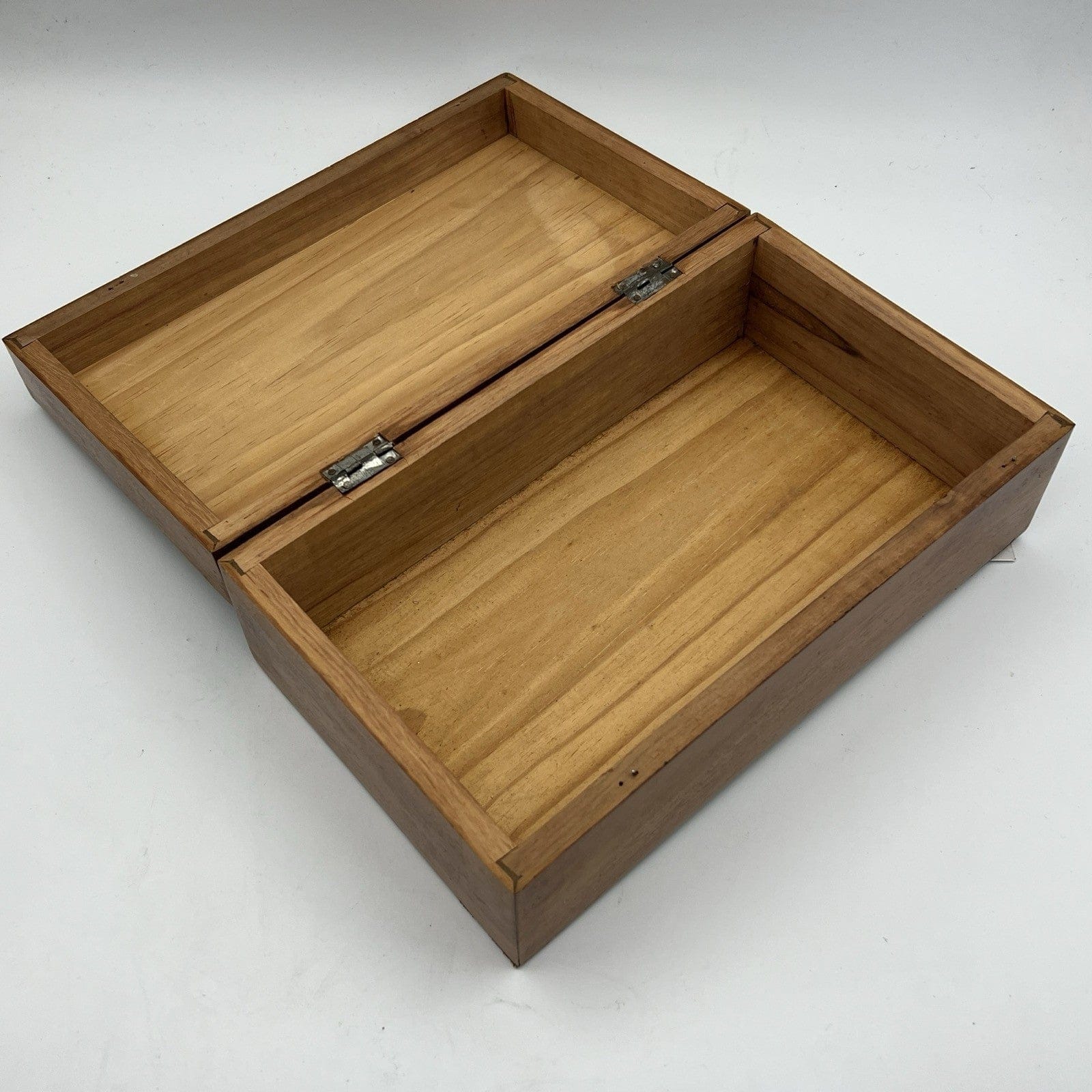 Scatola cofanetto antica in legno intarsiata portagioie oggetti per scrivania Categoria  Scatole in legno