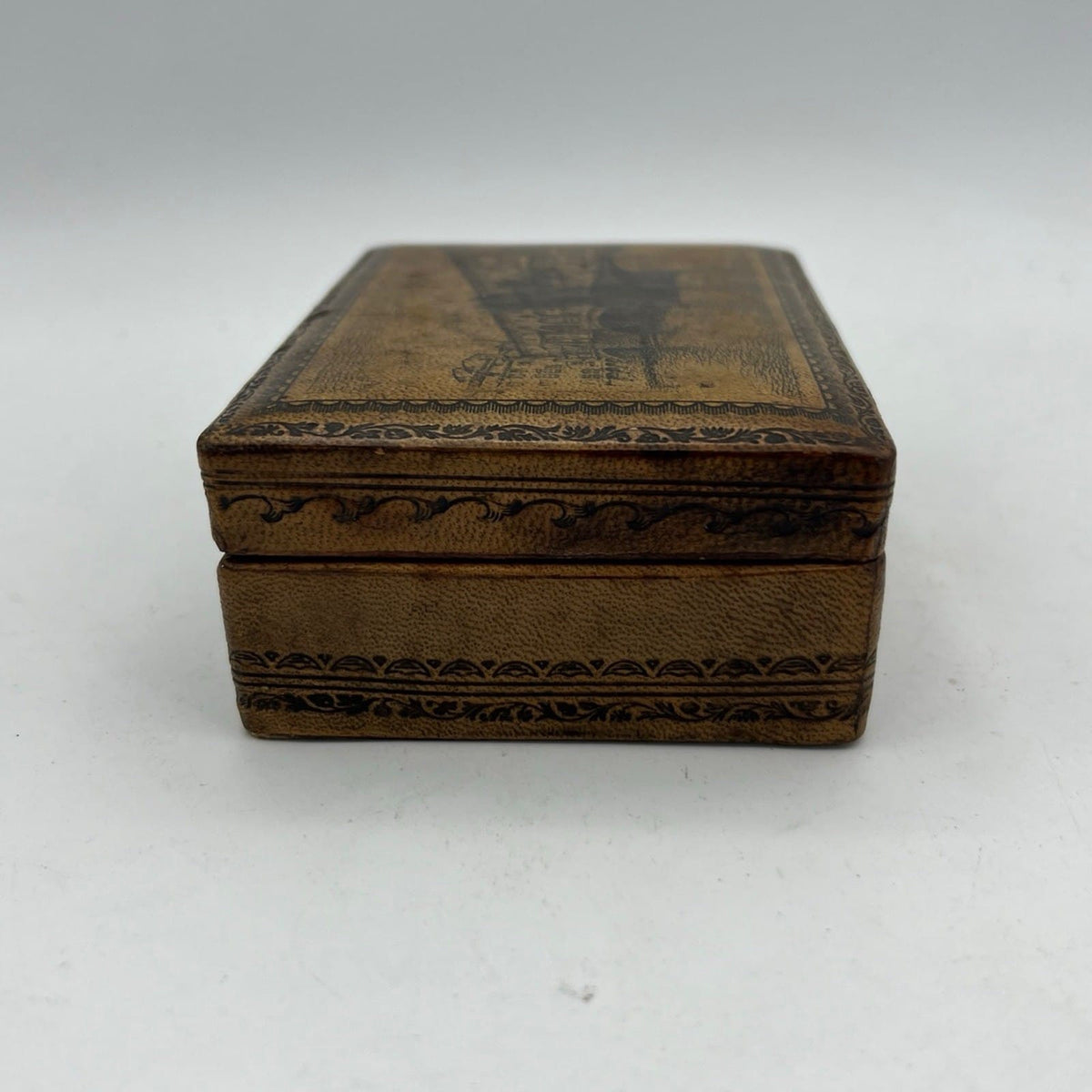 Scatola Cofanetto in legno e pelle con Veduta Ponte Vecchio Firenze  anni '50 Categoria  Scatole in legno