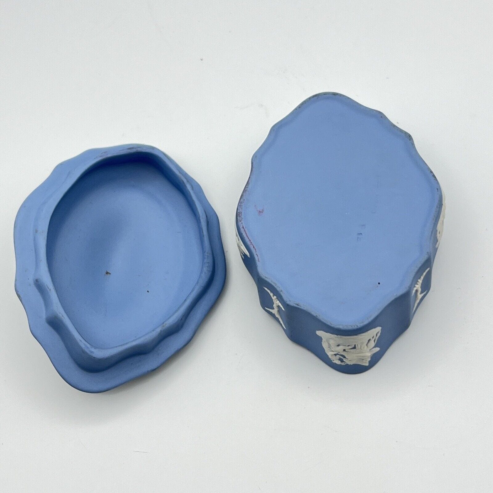 Scatola Portagioie in porcellana scatolina Wedgwood azzurra Vintage Putti Angeli Categoria  Scatoline portagioie