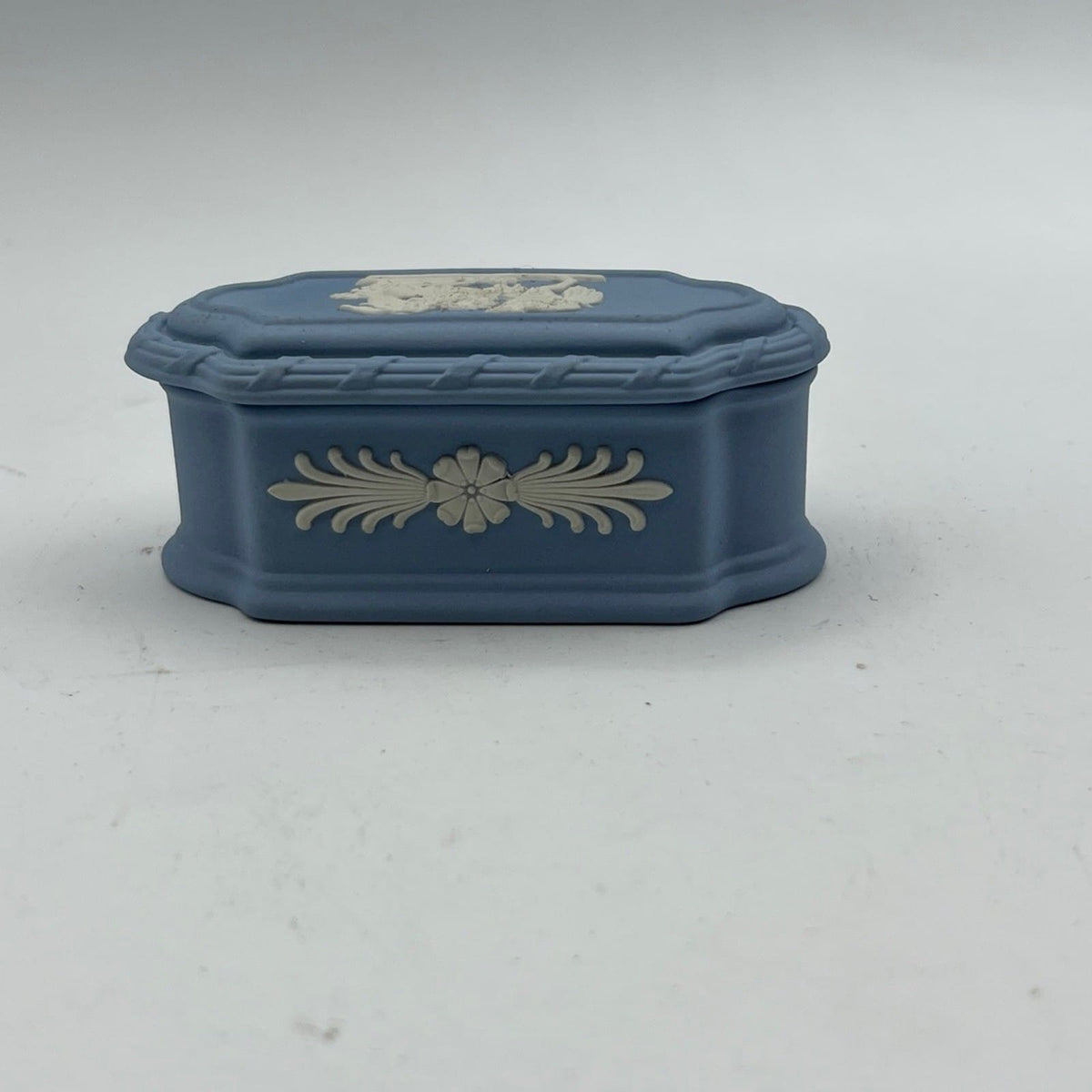 Scatola Portagioie in porcellana scatolina Wedgwood azzurra Vintage Ulisse Categoria  Scatoline portagioie