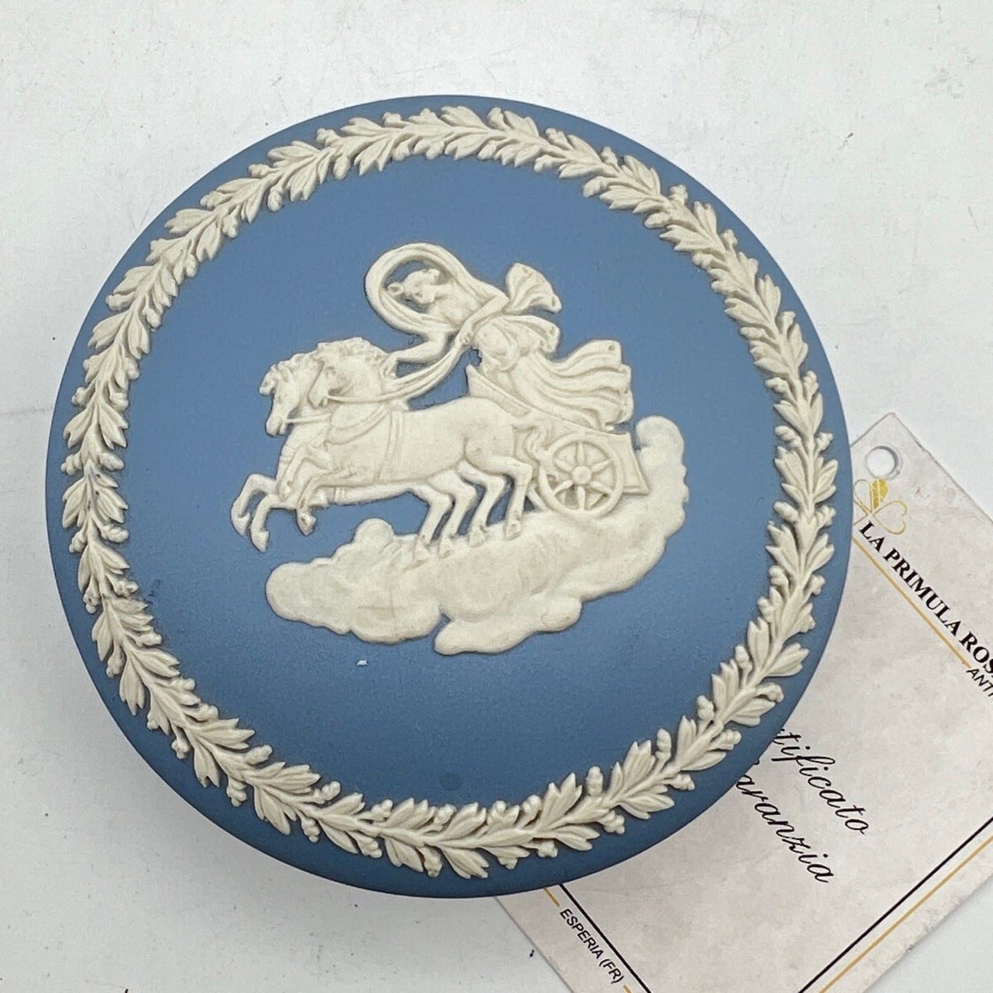 Scatola Portagioie rotonda in porcellana scatolina Wedgwood Celeste Vintage '70 Categoria  Vasi e Portafiori