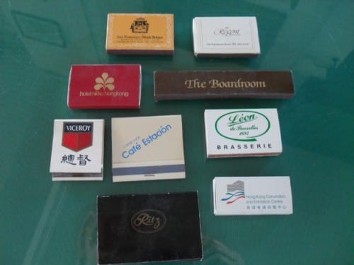 SCATOLE DI FIAMMIFERI D'EPOCA DA COLLEZIONE  NINE VINTAGE MATCHBOXES Categoria  Oggetti per fumatori