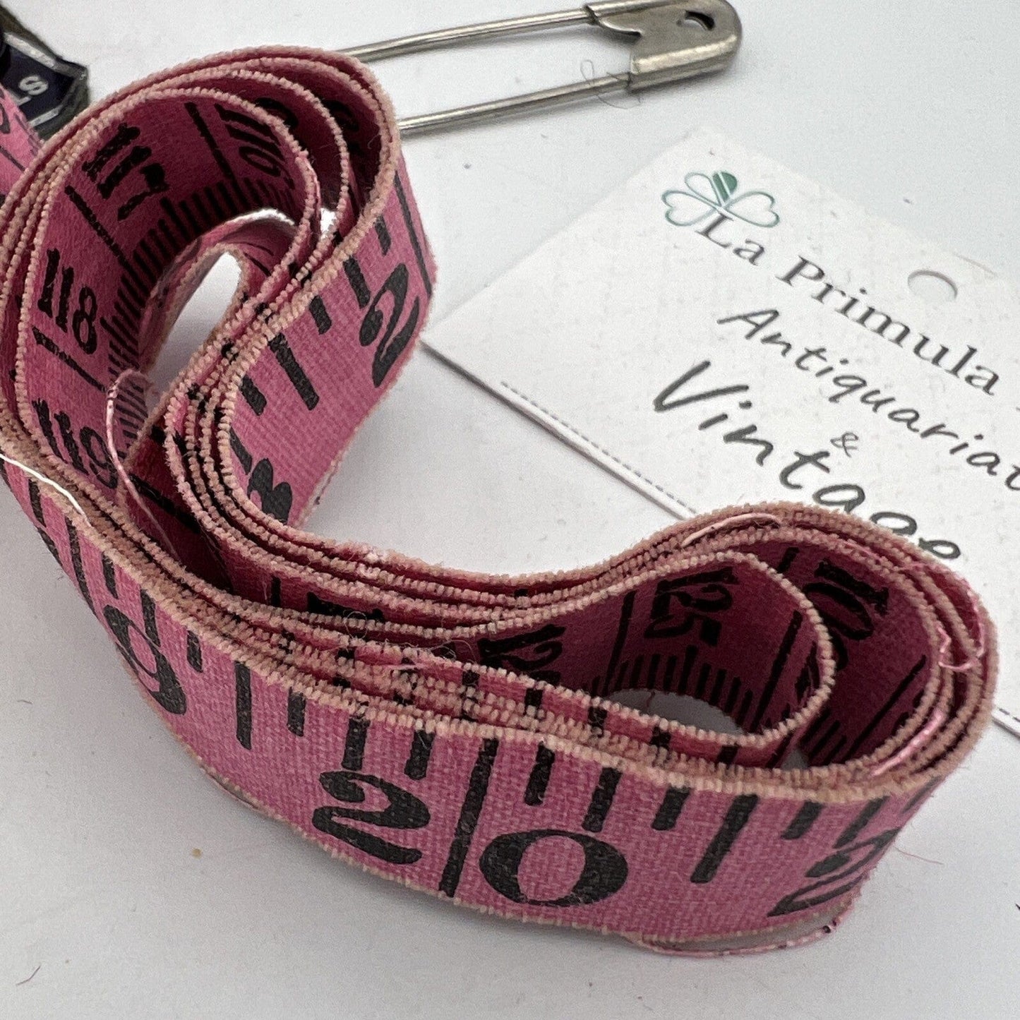 Scatolina porta cucito accessori misti da sarta vintage bottoni metro anni '60 Categoria  Attrezzi e Strumenti