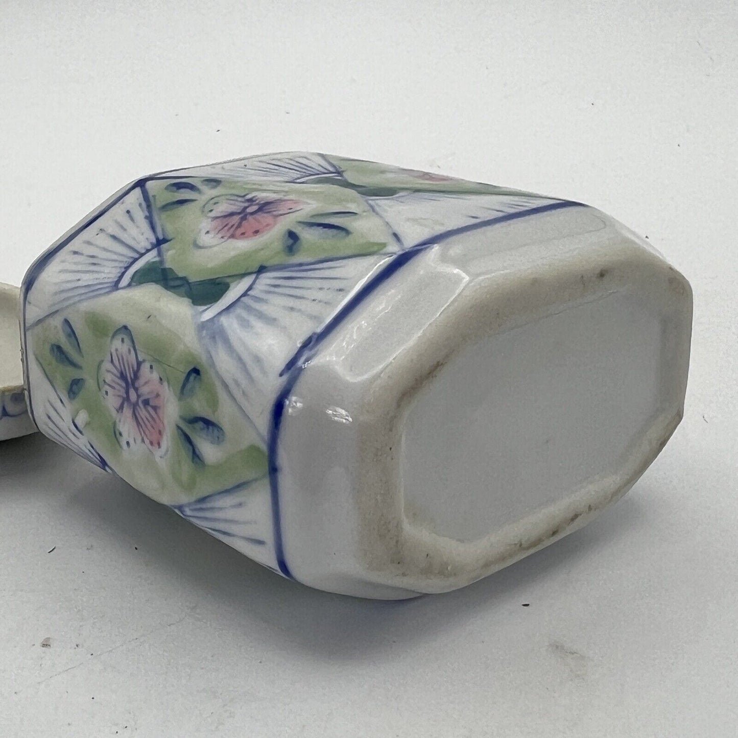 Scatolina vintage in porcellana Contenitore ceramica stile Cinese portagioie Categoria  Altro