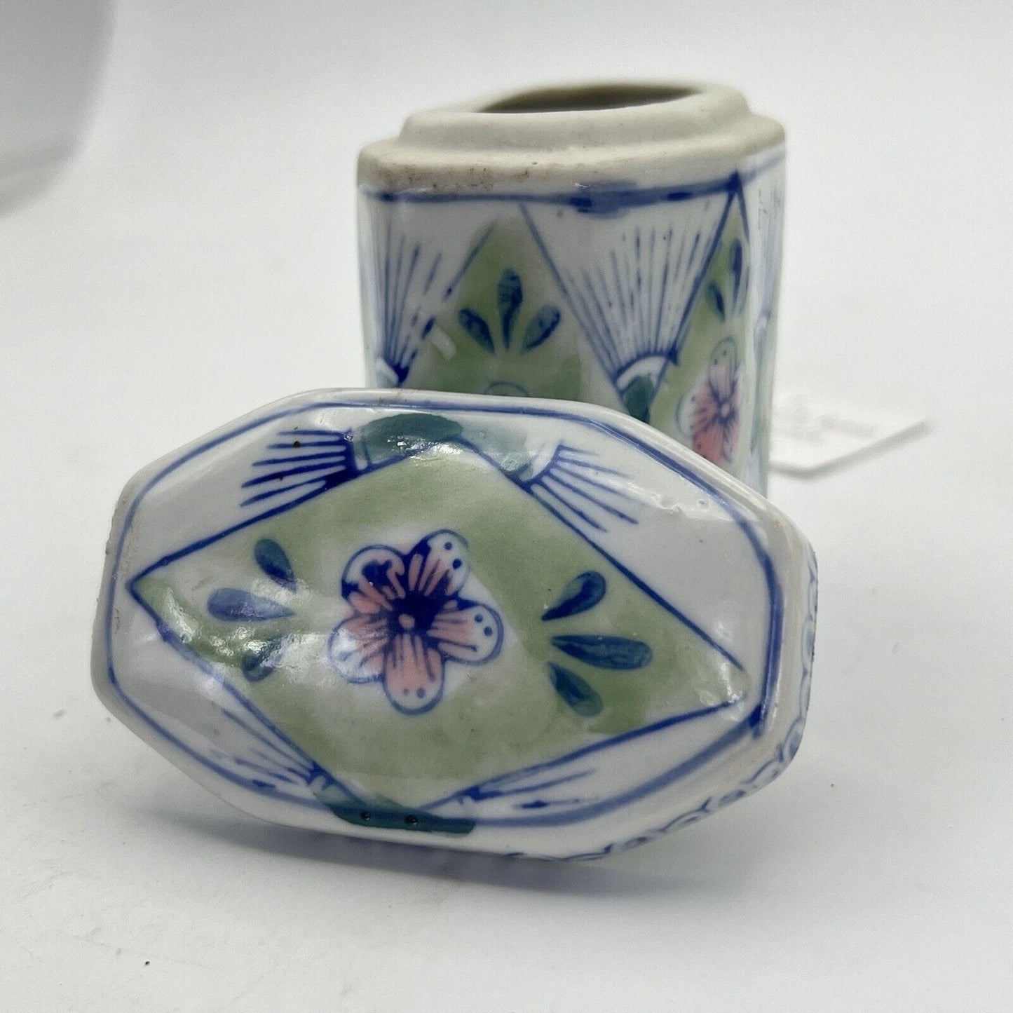 Scatolina vintage in porcellana Contenitore ceramica stile Cinese portagioie Categoria  Altro