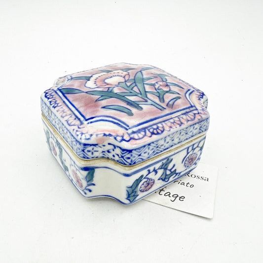 Scatolina vintage in porcellana scatola quadrata ceramica Cinese portagiogie Categoria  Altro
