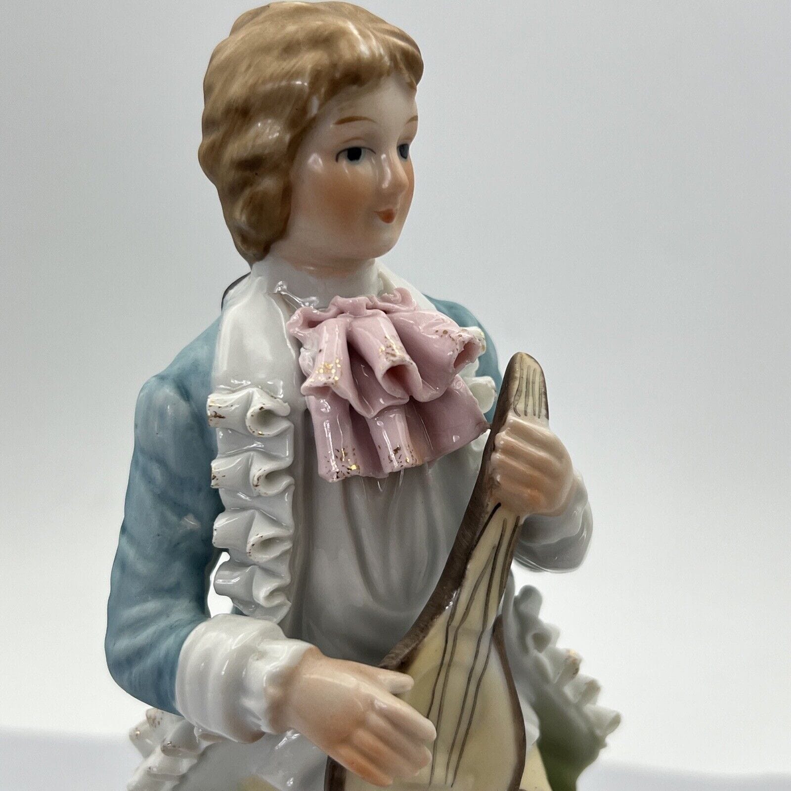Scultura Statuina in Porcellana italiana vintage da collezione Giovane Musicista Categoria  Statuine