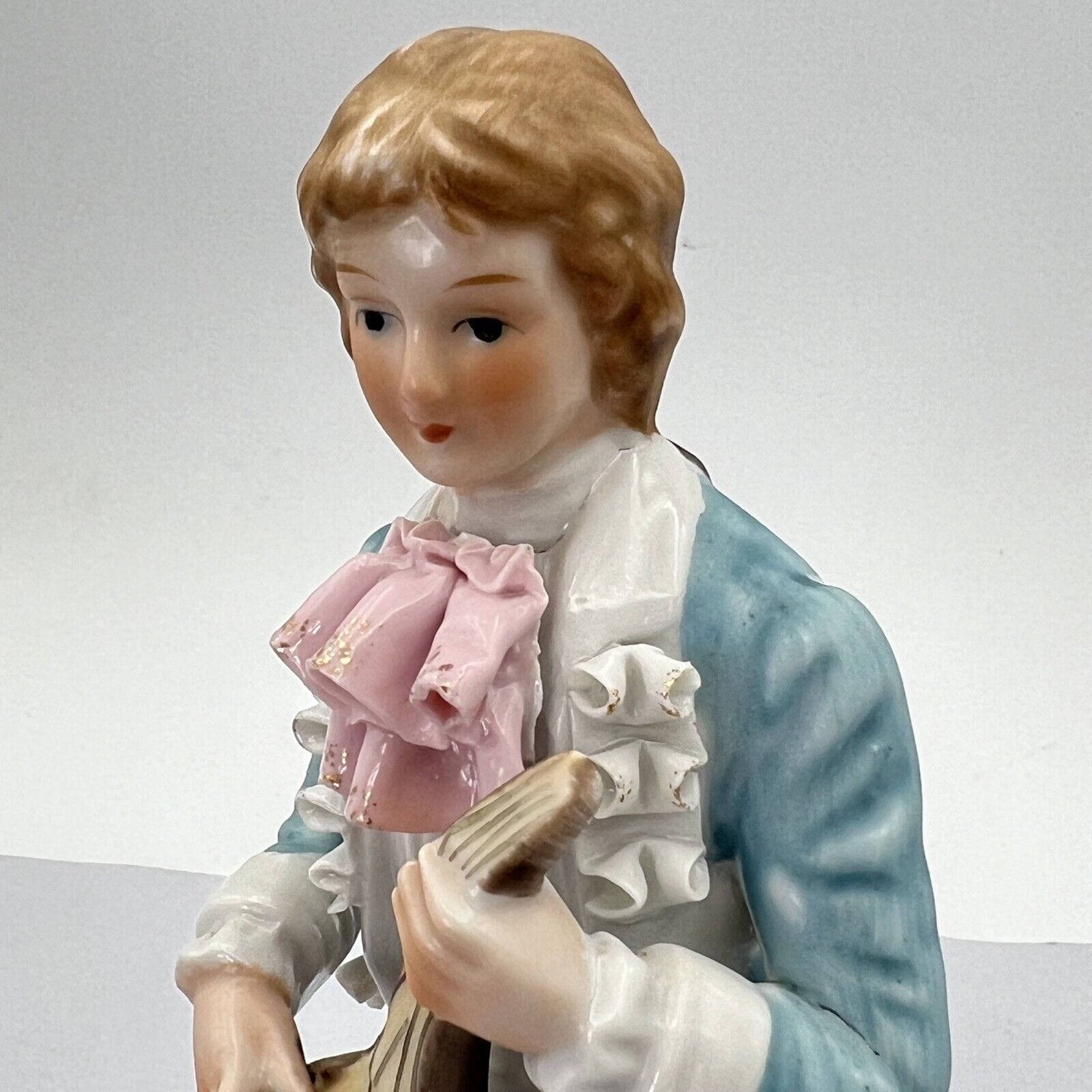 Scultura Statuina in Porcellana italiana vintage da collezione Giovane Musicista Categoria  Statuine