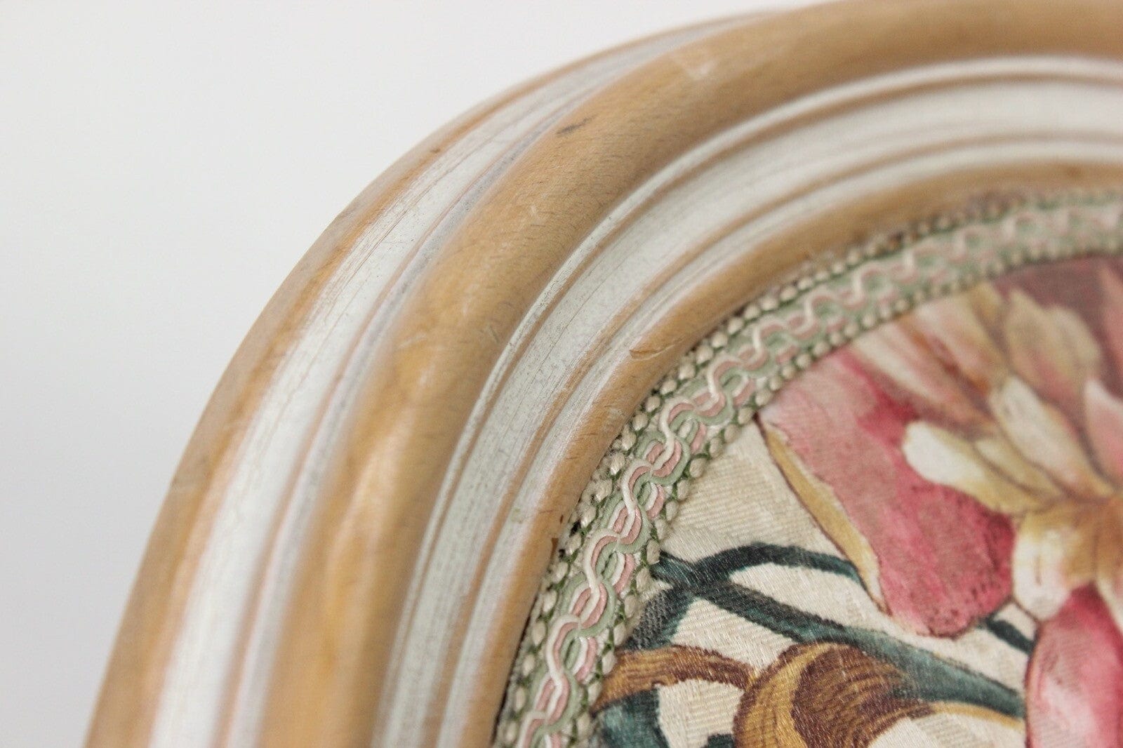 Sedia imbottita shabby vintage poltrona poltroncina in stile antico Luigi XVI . Categoria  Sedie