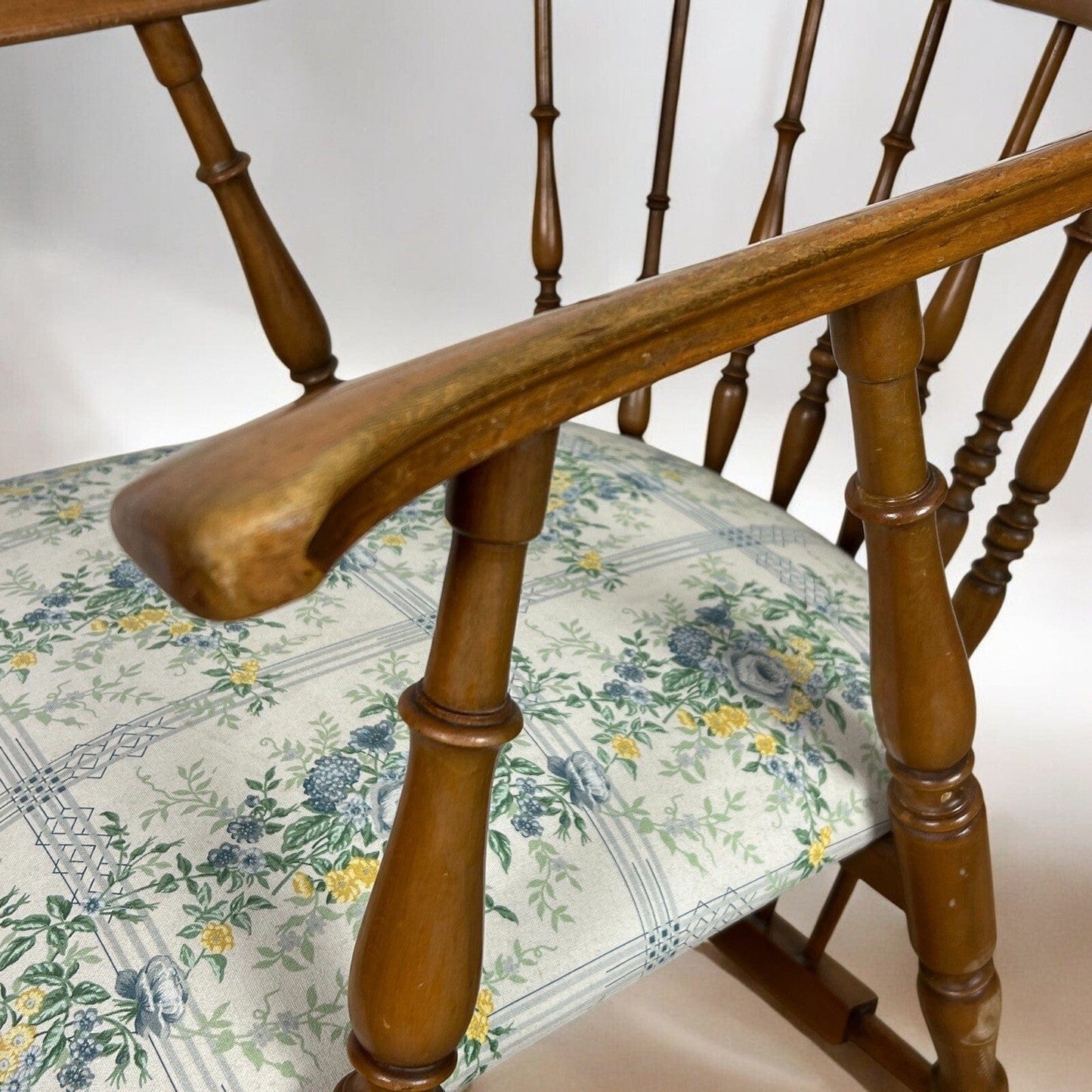 Sedia in stile Vecchia Old america shabby Country Chic Vintage con braccioli Categoria  Sedie