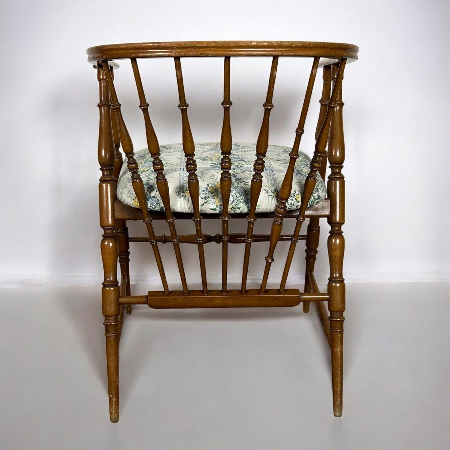 Sedia in stile Vecchia Old america shabby Country Chic Vintage con braccioli Categoria  Sedie