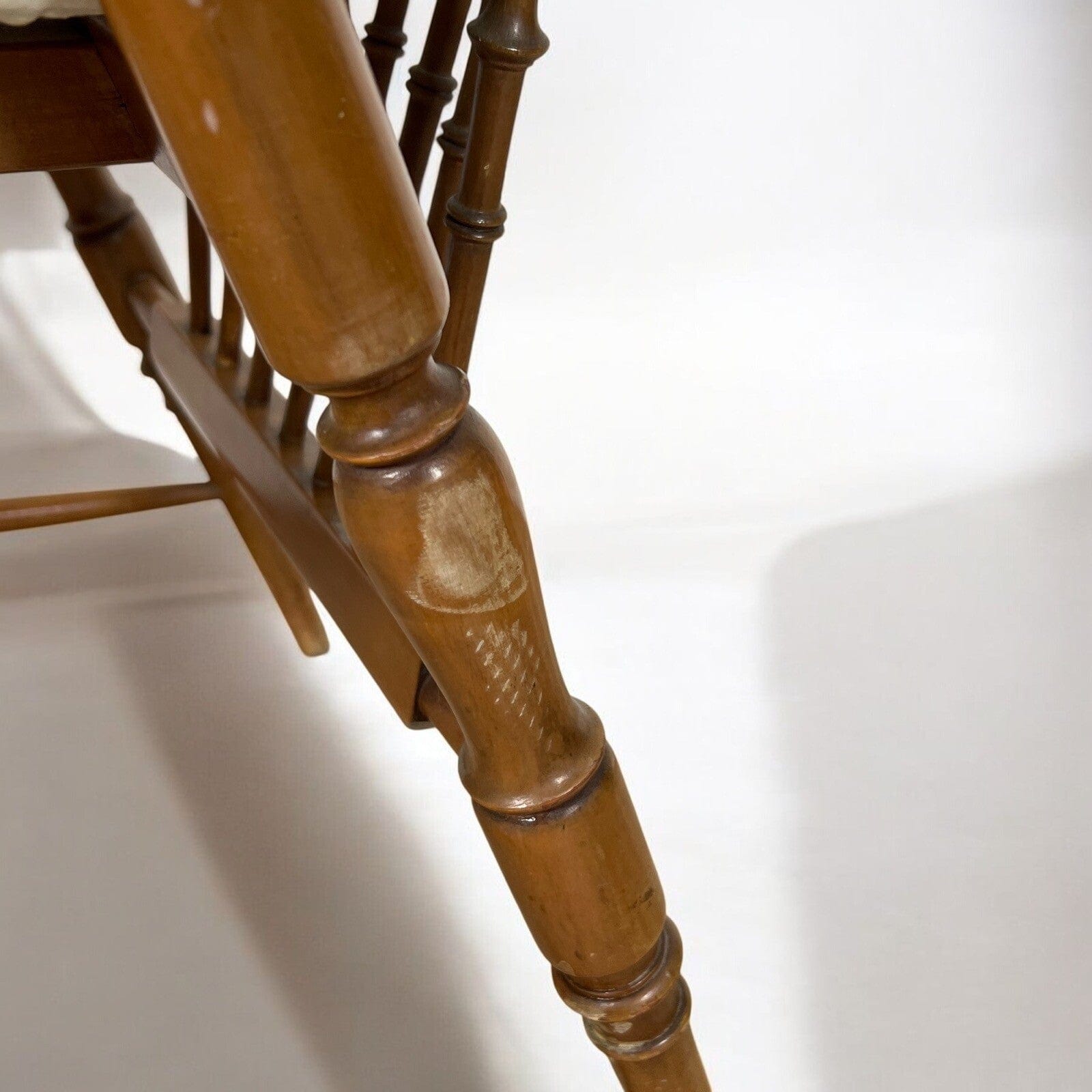 Sedia in stile Vecchia Old america shabby Country Chic Vintage con braccioli Categoria  Sedie
