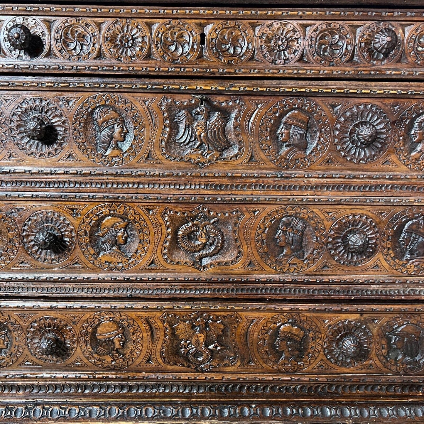 Servante Credenza Antica Madia Piemontese epoca 800 Mobile intagliato Categoria  Servante - Servantini