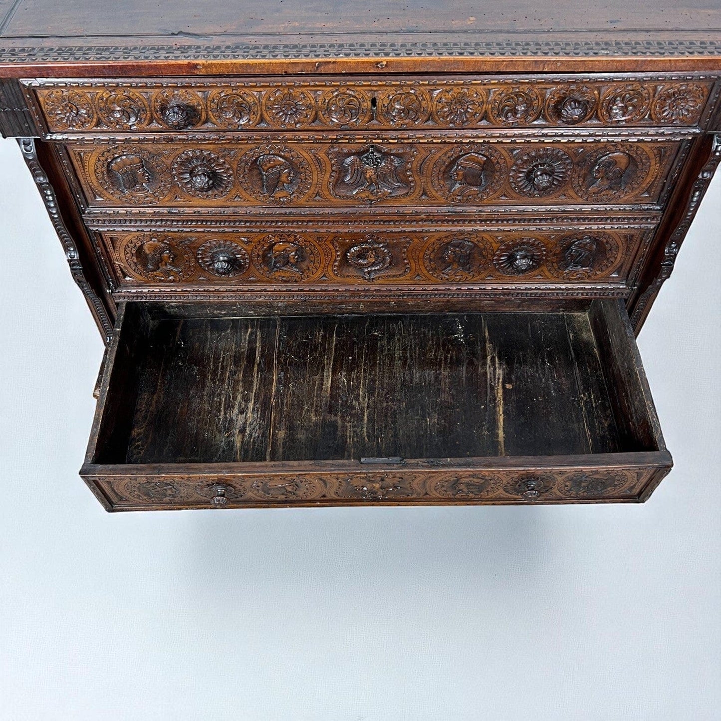 Servante Credenza Antica Madia Piemontese epoca 800 Mobile intagliato Categoria  Servante - Servantini