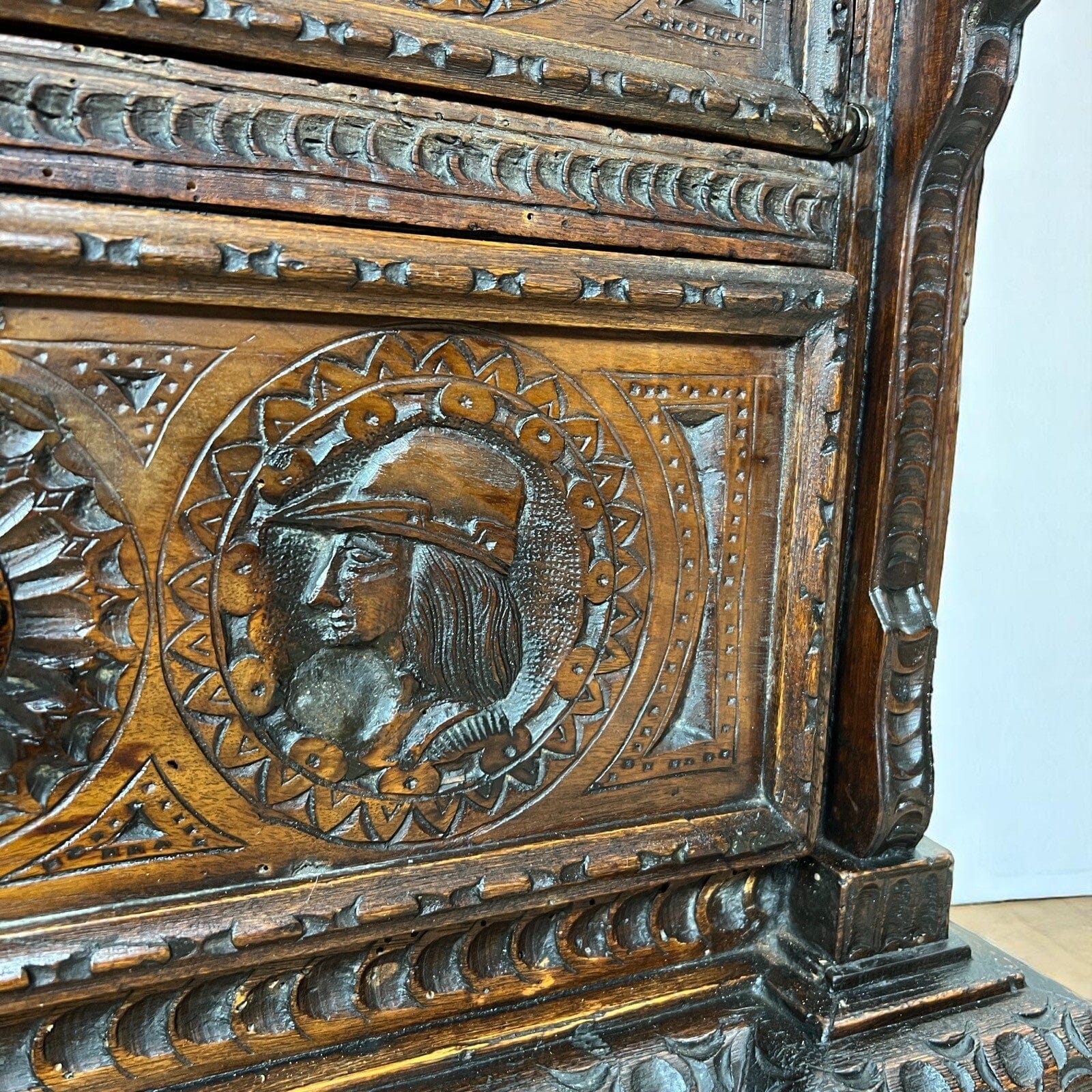 Servante Credenza Antica Madia Piemontese epoca 800 Mobile intagliato Categoria  Servante - Servantini