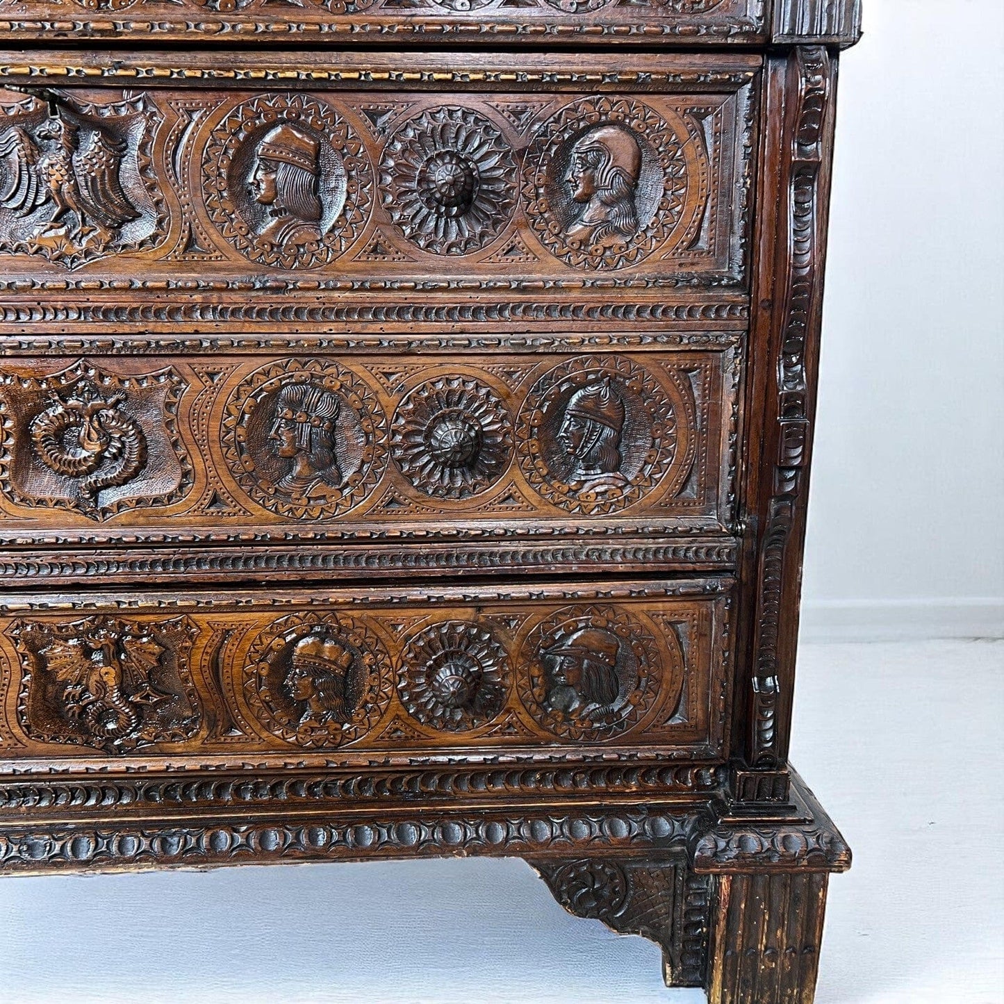 Servante Credenza Antica Madia Piemontese epoca 800 Mobile intagliato Categoria  Servante - Servantini