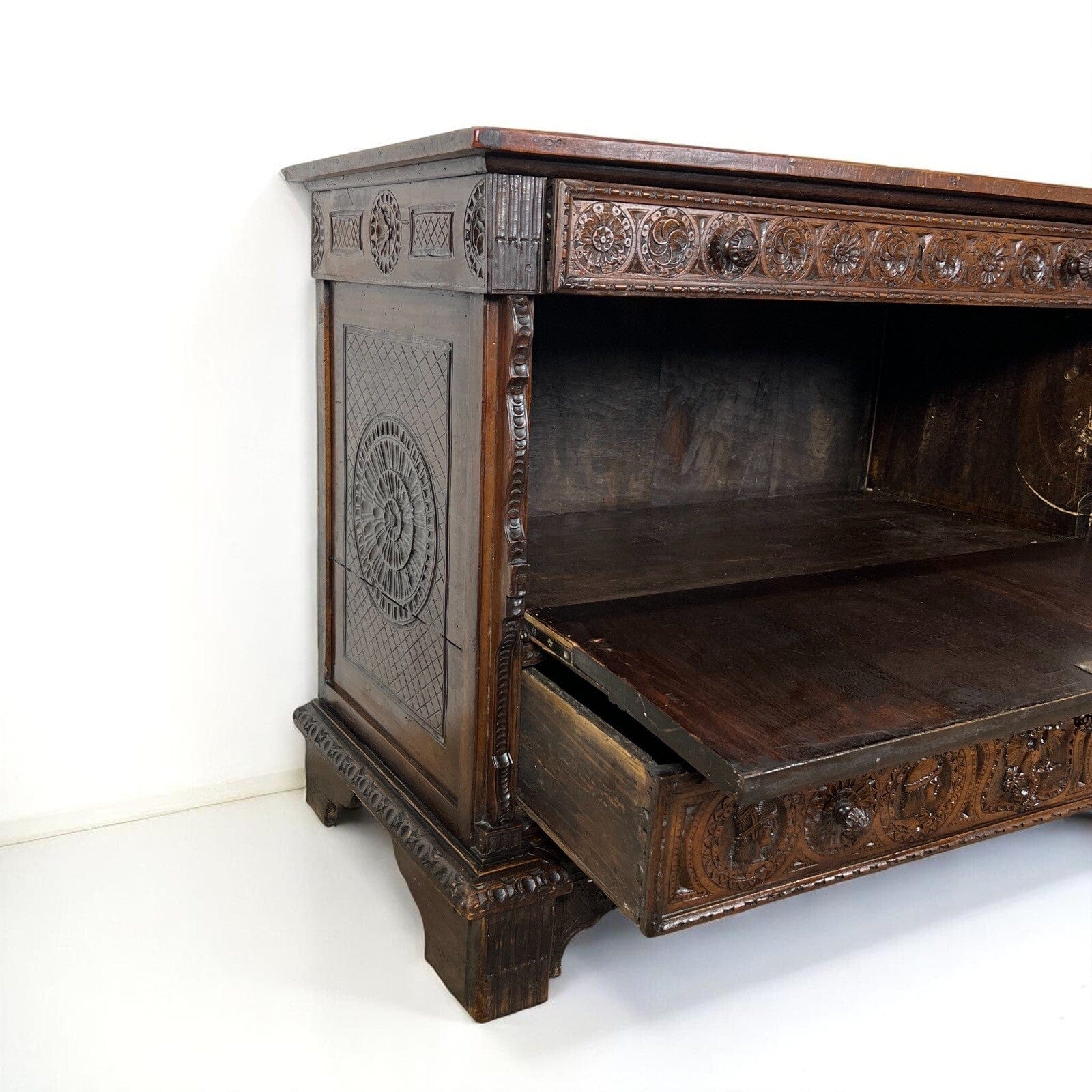 Servante Credenza Antica Madia Piemontese epoca 800 Mobile intagliato Categoria  Servante - Servantini