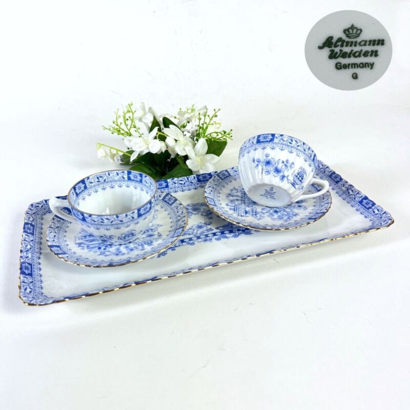 Servizio da caffe antico bavaria in porcellana tazzine per 2 con vassoio celeste Categoria  Ceramiche e Porcellane