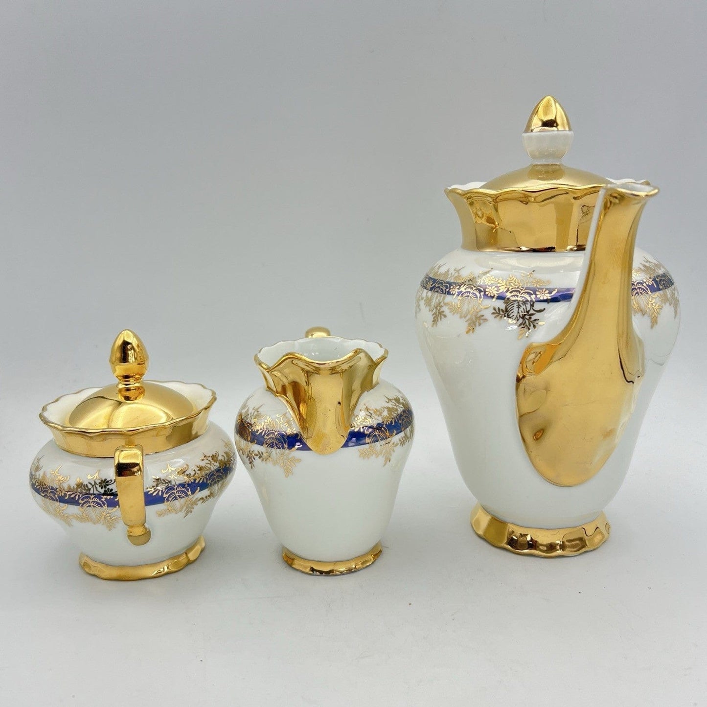 Servizio da caffe antico in porcellana Bavaria anni 40 tazze tazzine oro 15 pz Categoria  Servizio tazze - Tazze