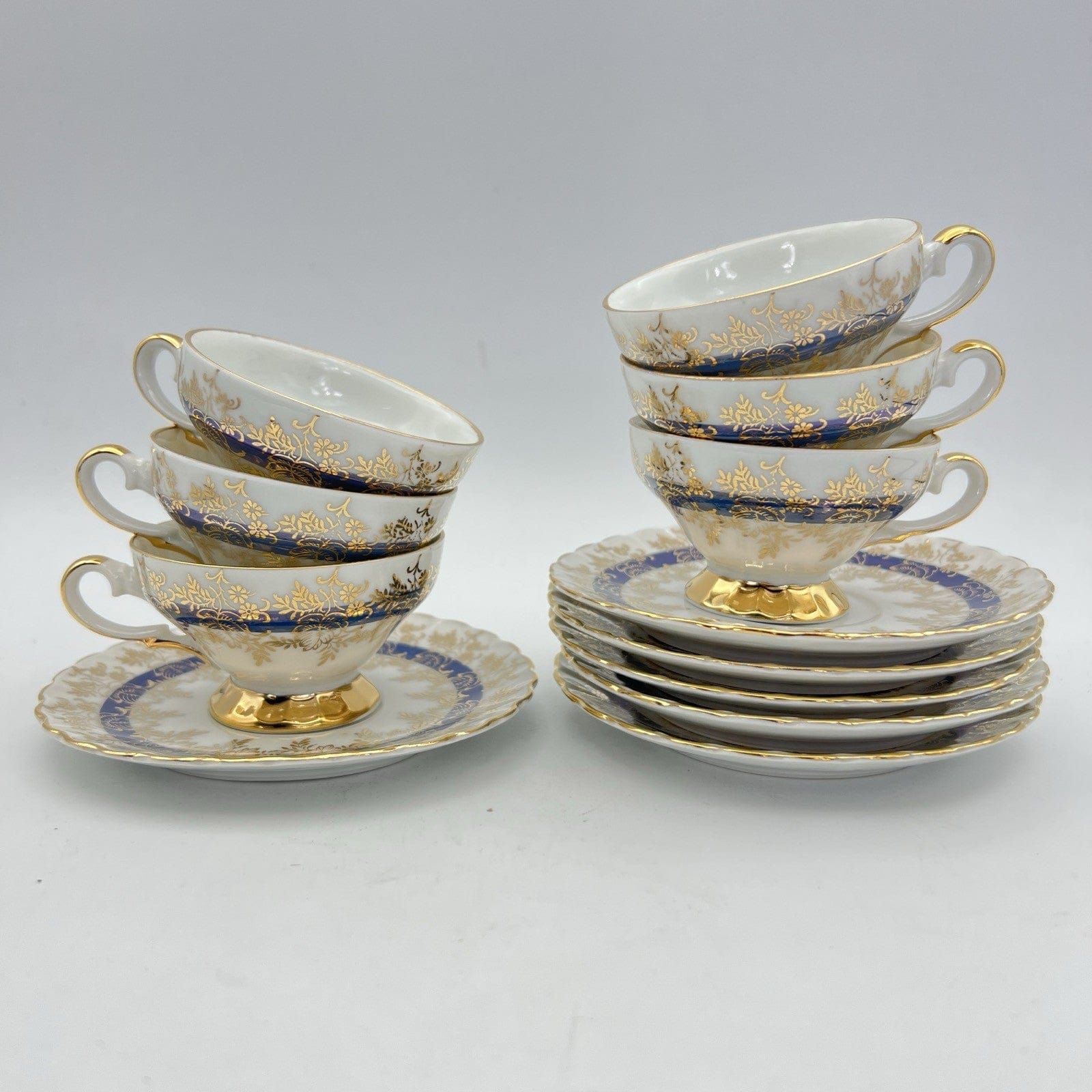 Servizio da caffe antico in porcellana Bavaria anni 40 tazze tazzine oro 15 pz Categoria  Servizio tazze - Tazze