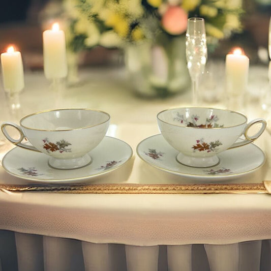 Servizio da caffe antico in porcellana Bavaria tazze tazzine a fiori e oro per 2 Categoria  Ceramiche e Porcellane