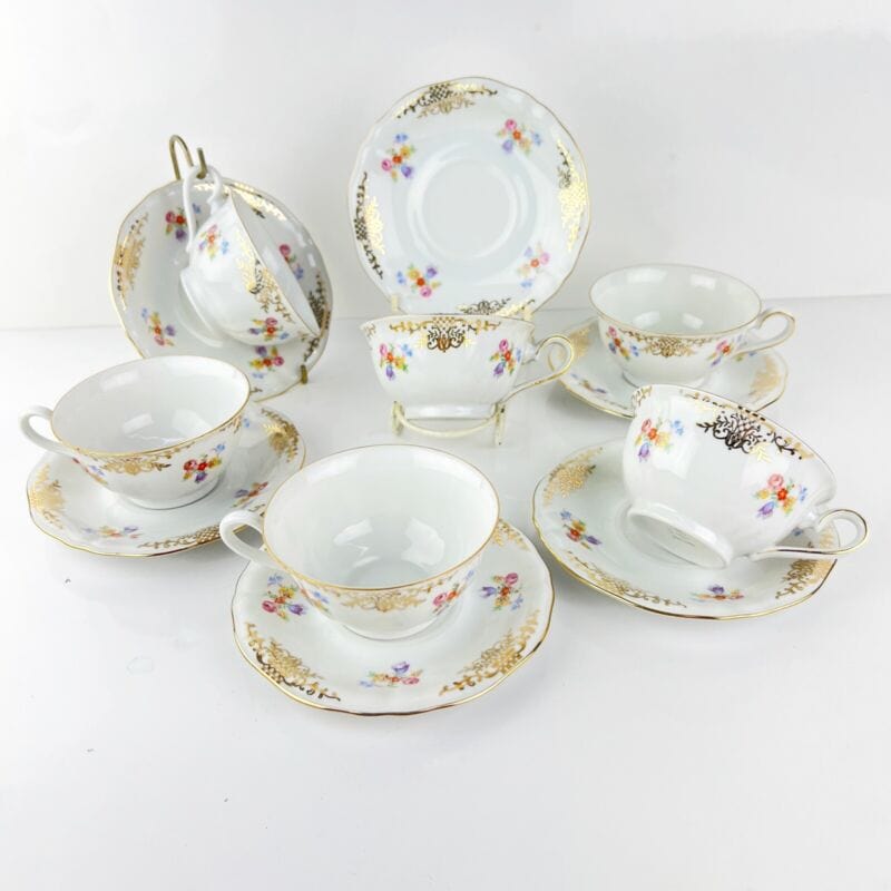 Vise Servizio Da Caffè In Porcellana 12 Pezzi – 6 Tazze 180ml E Piattini, Colore Bianco Con Dettagli Oro, Elegante Confezione Regalo