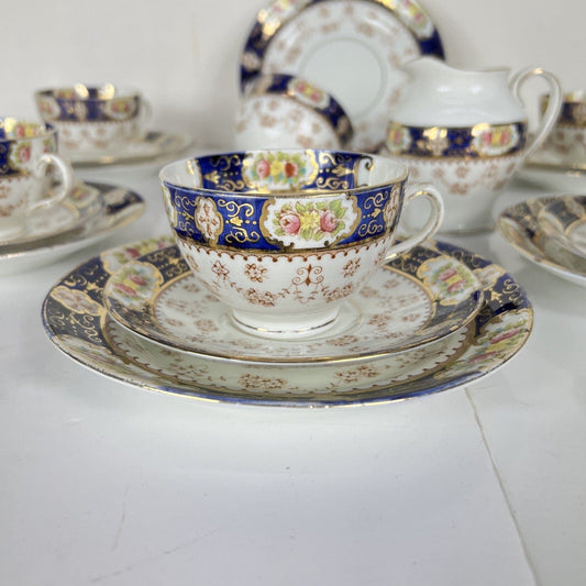 Servizio da tè the antico Inglese in porcellana bianca classico motivo Imari Categoria  Servizio tazze - Tazze