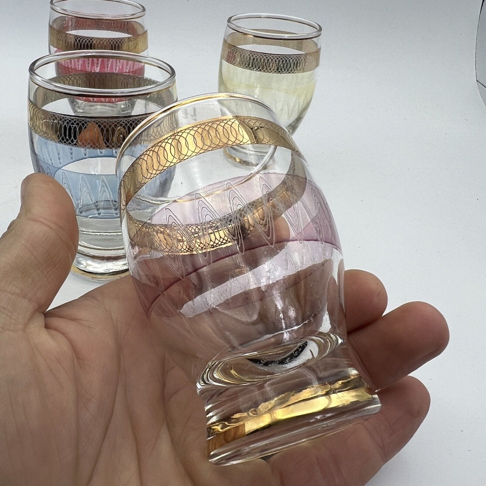 Servizio di bicchierini vintage in vetro da per liquore anni 50 set bicchieri Categoria  Vetri e Cristalli