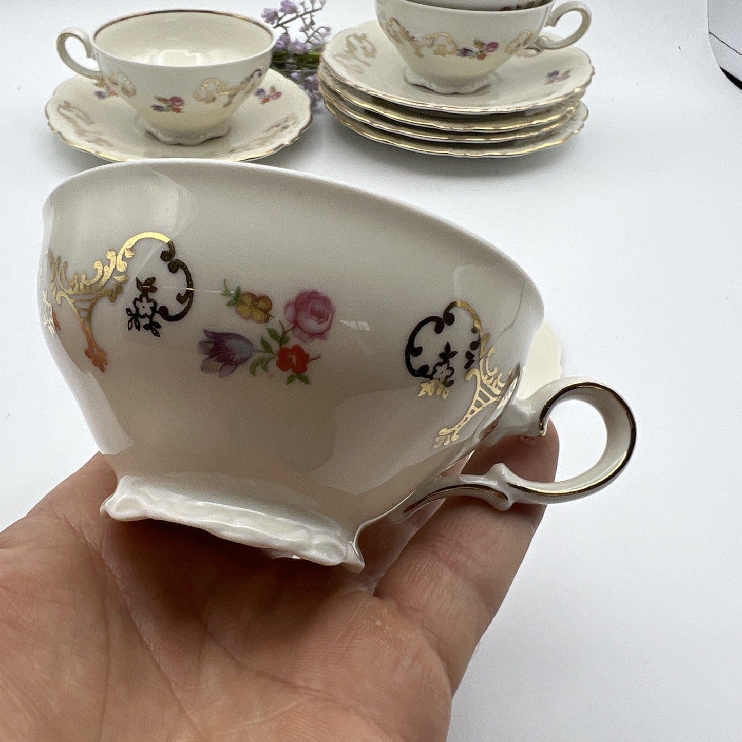 Servizio set da tè the antico in porcellana bianca vintage bavaria motivo fiori Categoria  Servizio tazze - Tazze