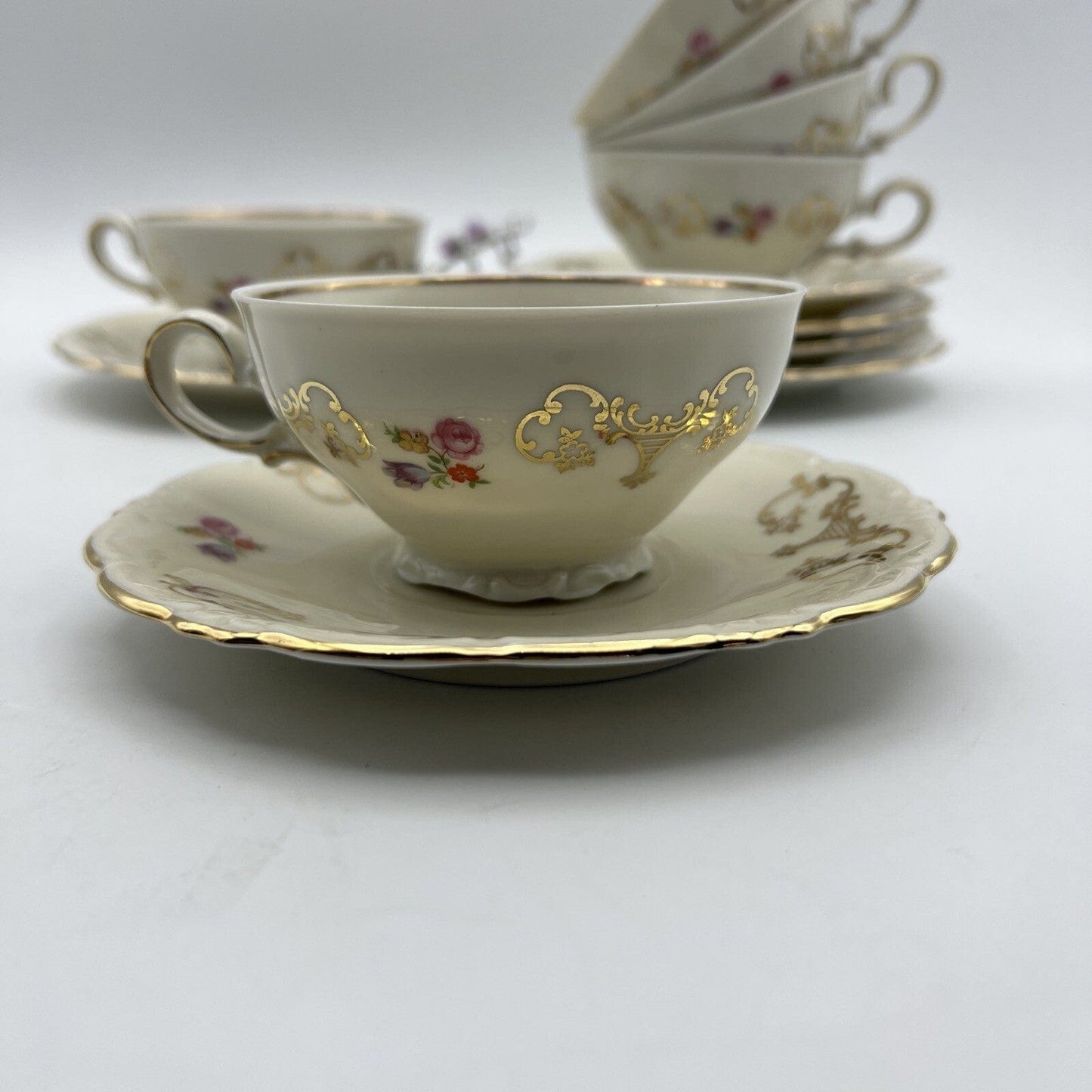 Servizio set da tè the antico in porcellana bianca vintage bavaria motivo fiori Categoria  Servizio tazze - Tazze