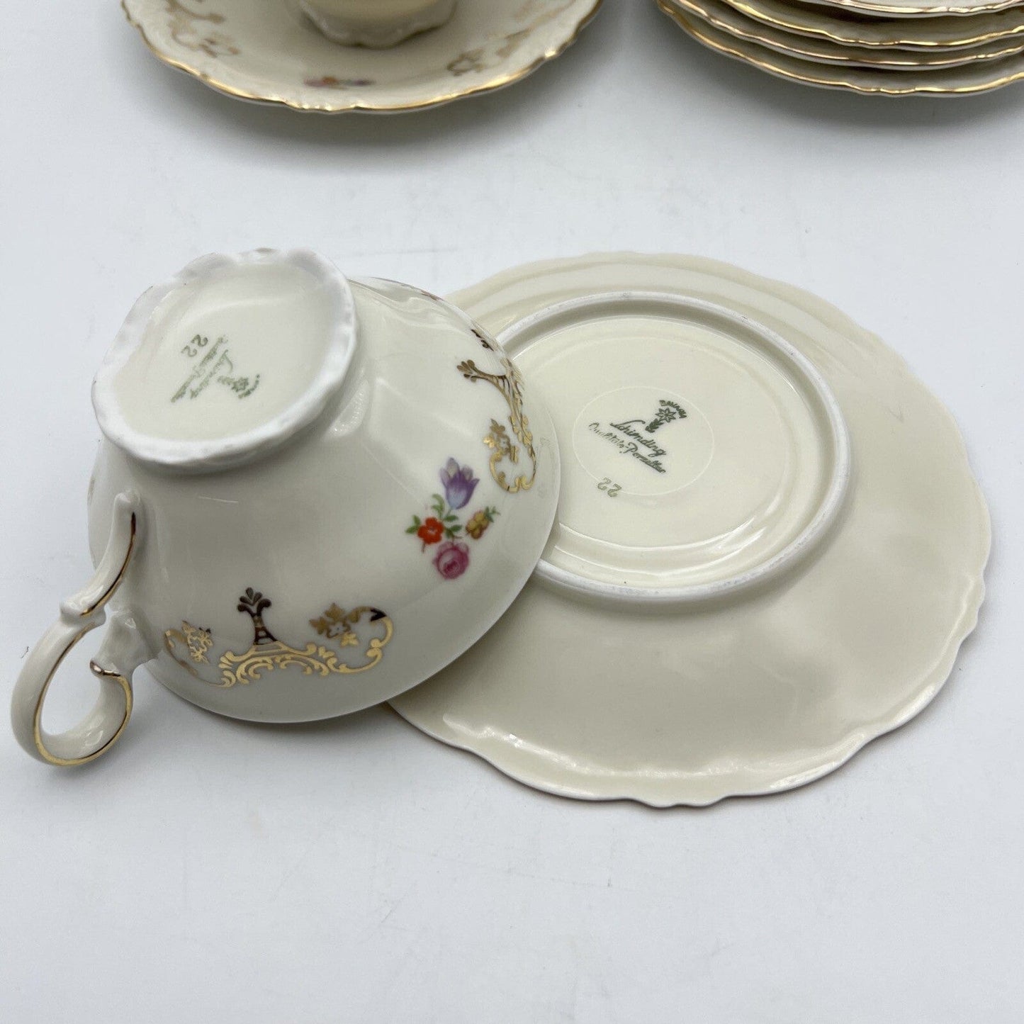 Servizio set da tè the antico in porcellana bianca vintage bavaria motivo fiori Categoria  Servizio tazze - Tazze