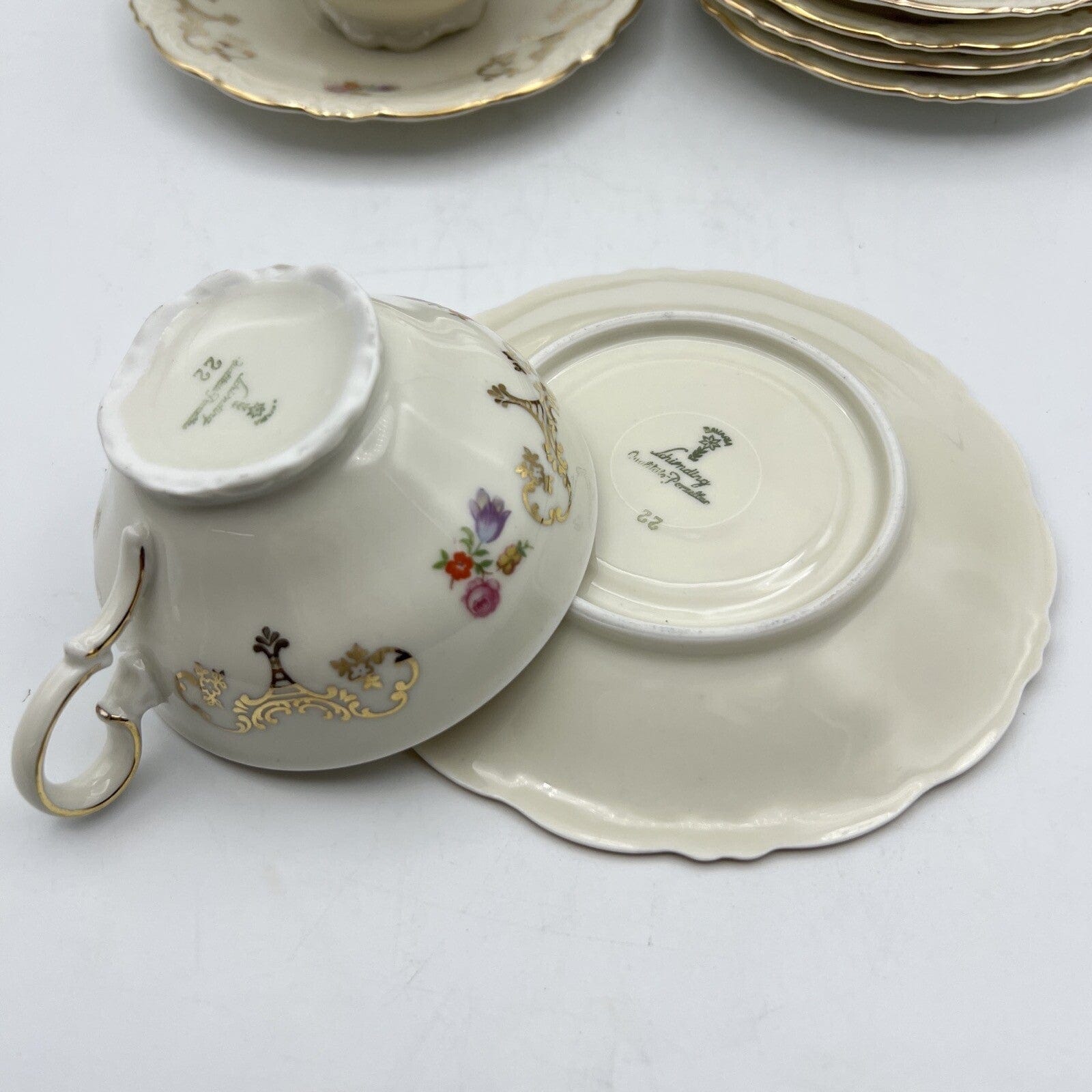Servizio set da tè the antico in porcellana bianca vintage bavaria motivo fiori Categoria  Servizio tazze - Tazze