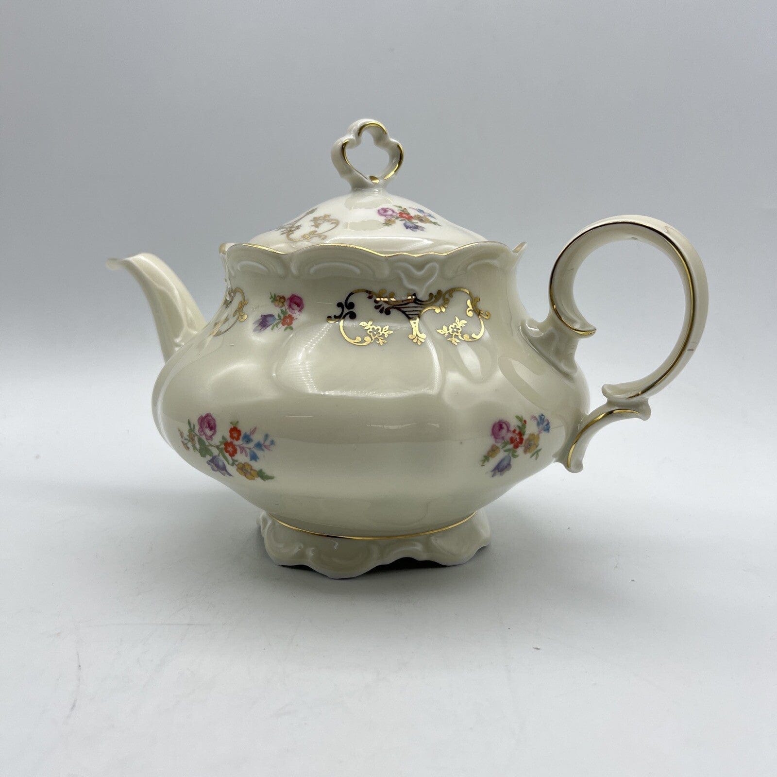 Servizio set da tè the antico in porcellana bianca vintage bavaria motivo fiori Categoria  Servizio tazze - Tazze