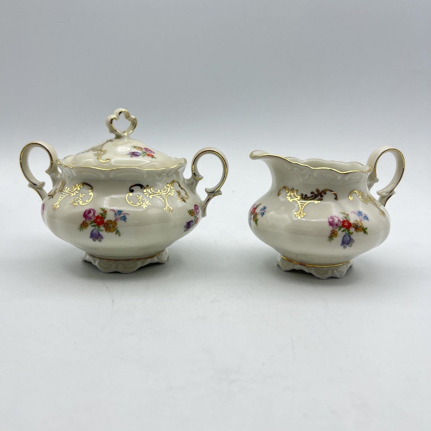 Servizio set da tè the antico in porcellana bianca vintage bavaria motivo fiori Categoria  Servizio tazze - Tazze