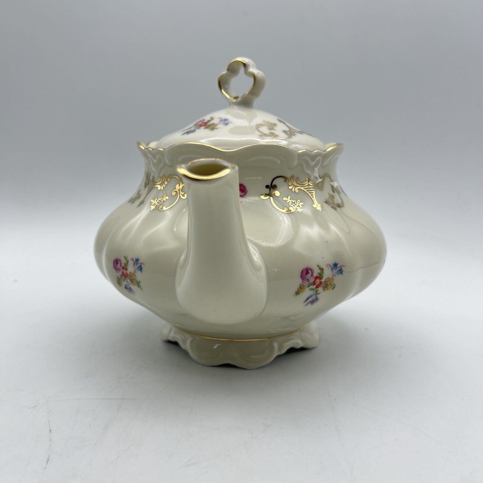 Servizio set da tè the antico in porcellana bianca vintage bavaria motivo fiori Categoria  Servizio tazze - Tazze