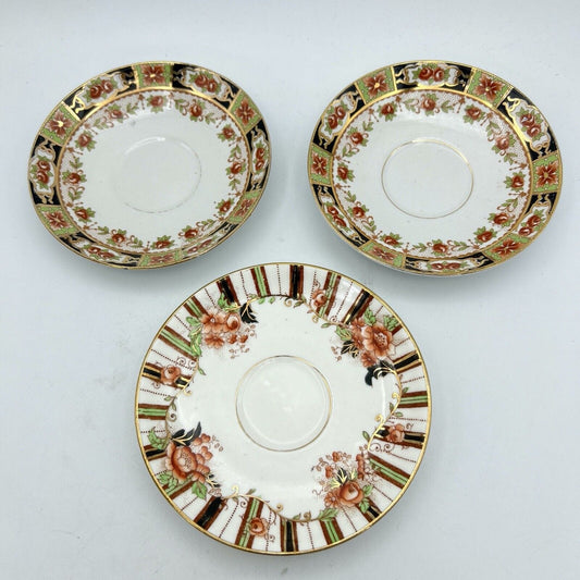 Set 3 piattini per tazza da tè the antico Inglese in porcellana bianca epoca 900 Categoria  Piatti e Piattini