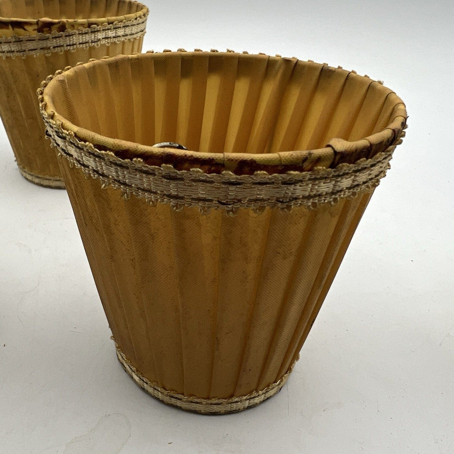 Set di Paralumi in tessuto ocra vintage paralume a clip antico per applique lume Categoria  Lampade Appliques