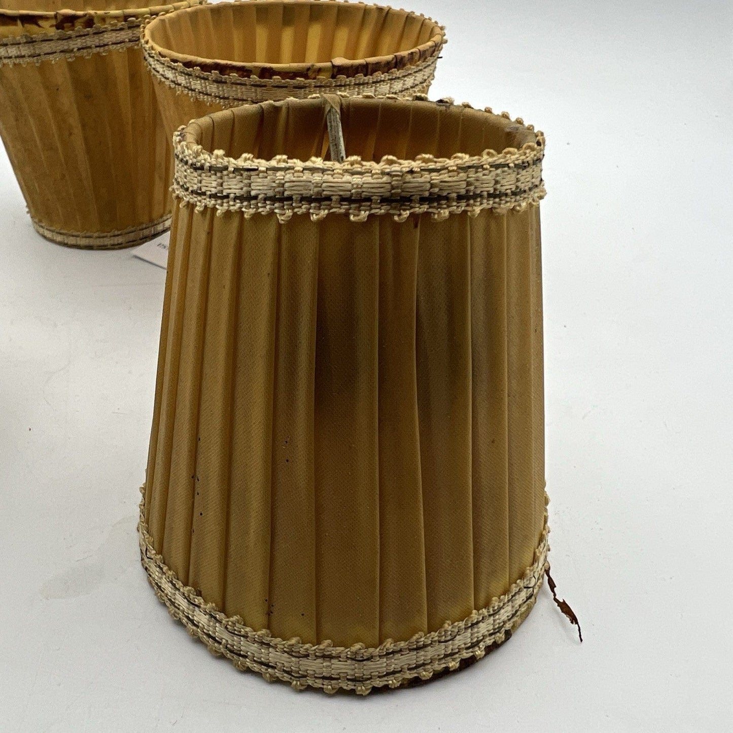 Set di Paralumi in tessuto ocra vintage paralume a clip antico per applique lume Categoria  Lampade Appliques