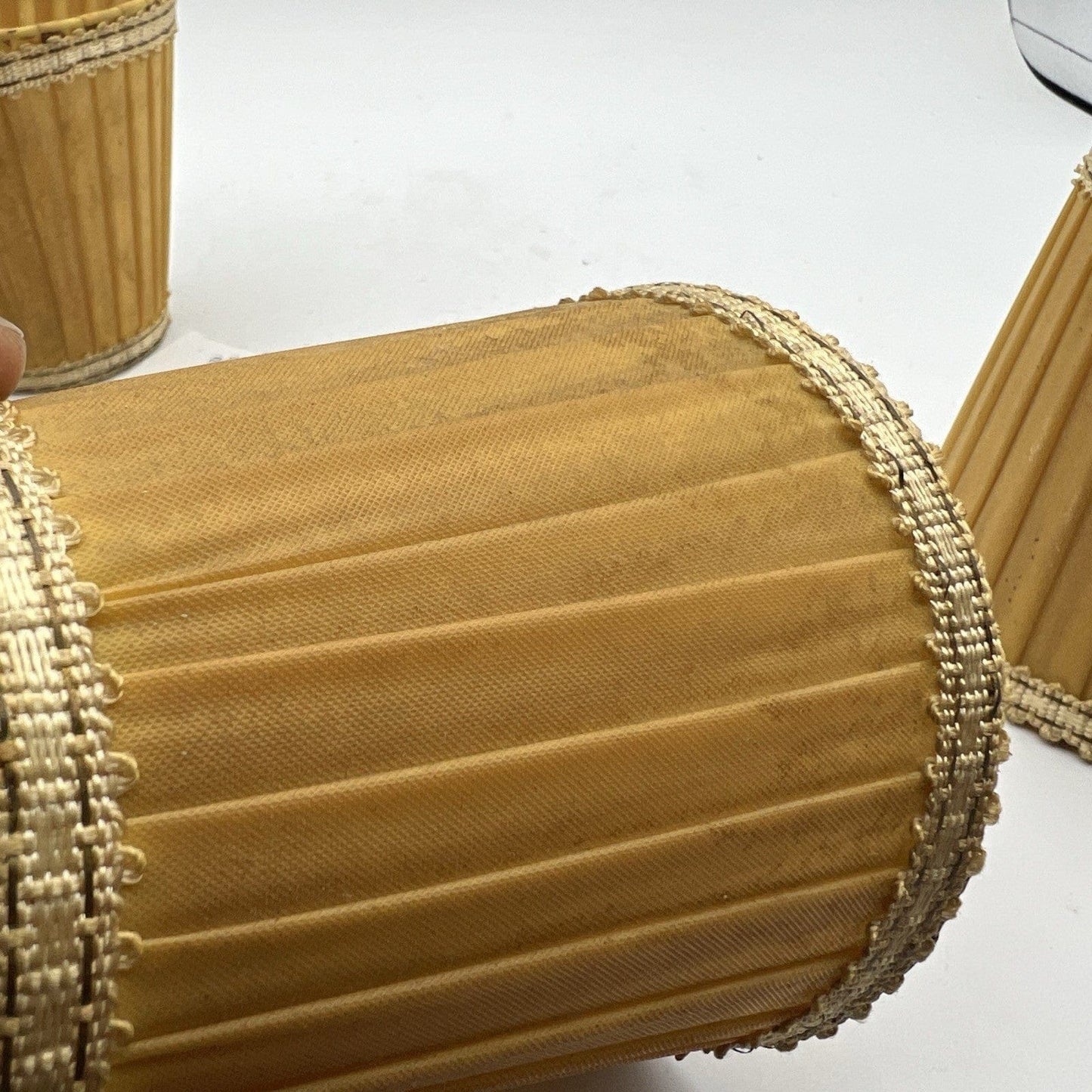 Set di Paralumi in tessuto ocra vintage paralume a clip antico per applique lume Categoria  Lampade Appliques