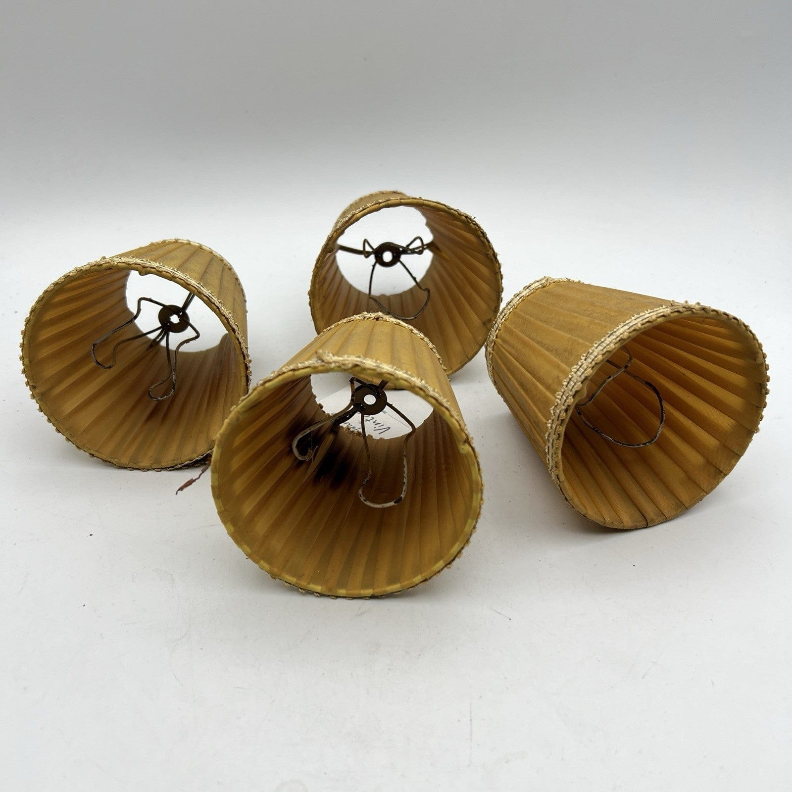 Set di Paralumi in tessuto ocra vintage paralume a clip antico per applique lume Categoria  Lampade Appliques